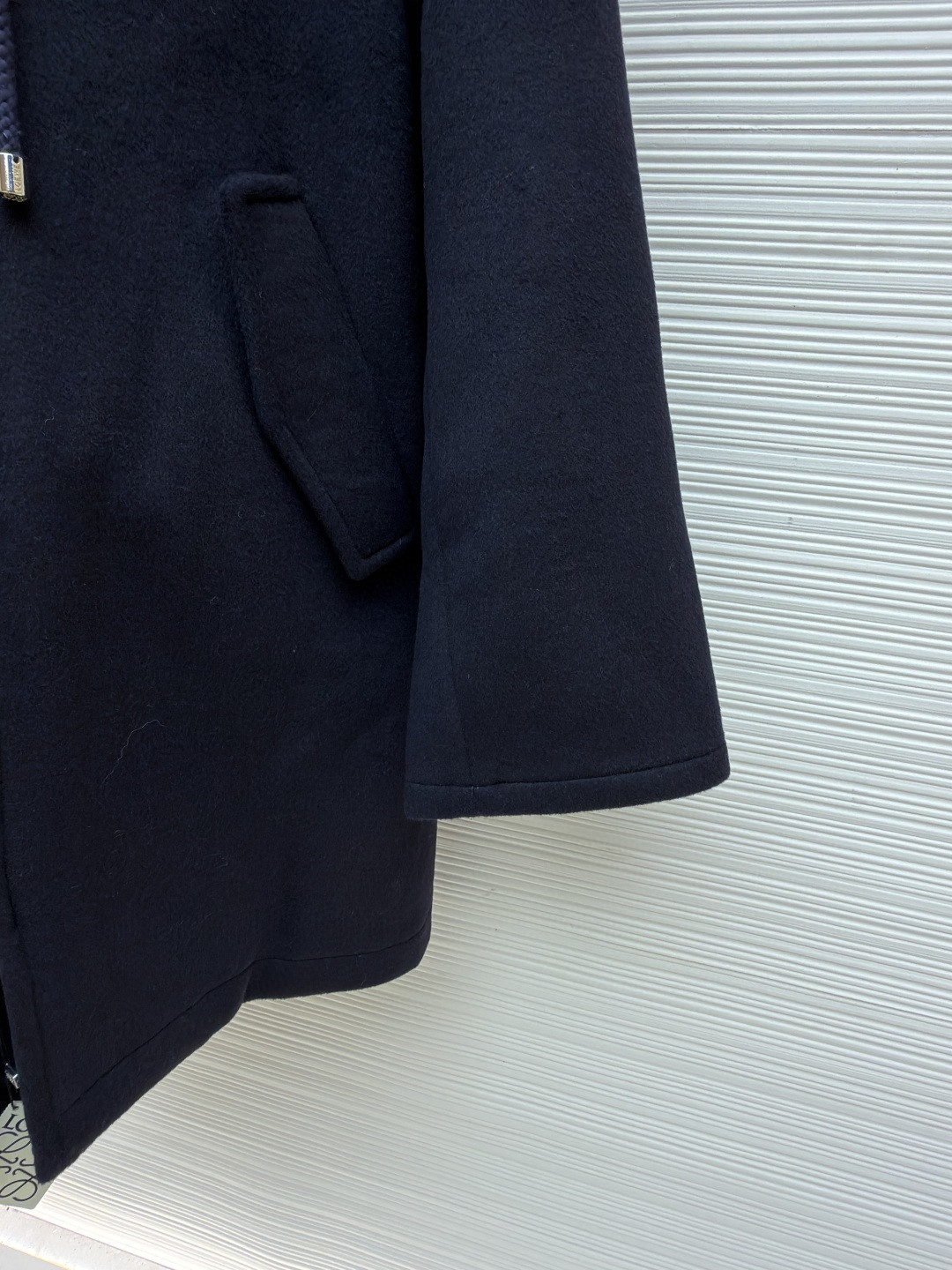 LOEWE 罗意威 皮标连帽长款大衣 外套 长袖 藏蓝色 C0 