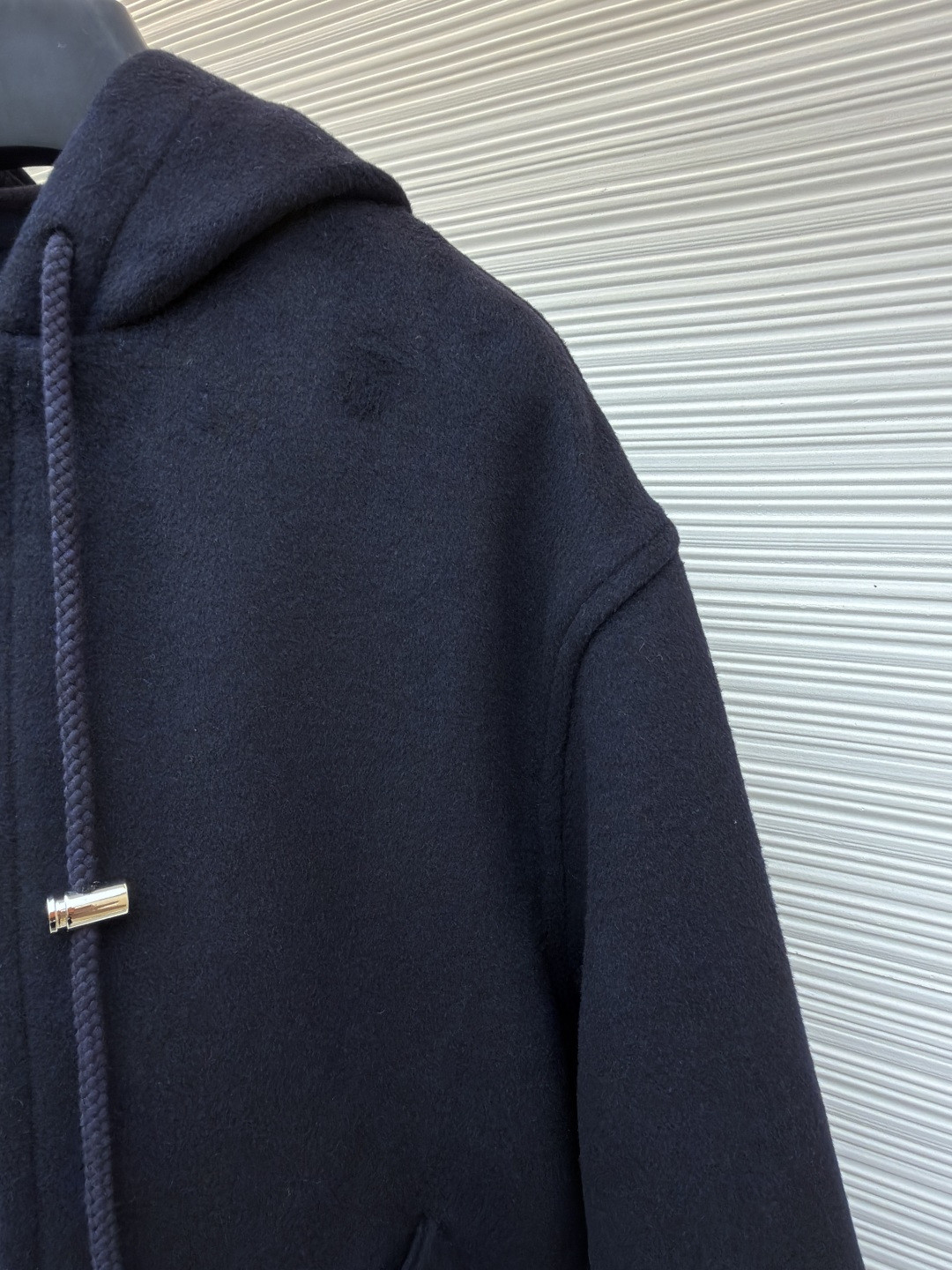 LOEWE 罗意威 皮标连帽长款大衣 外套 长袖 藏蓝色 C0 