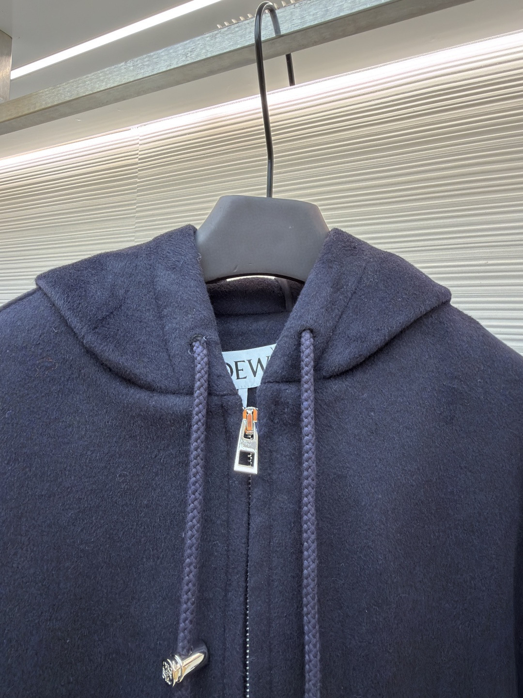 LOEWE 罗意威 皮标连帽长款大衣 外套 长袖 藏蓝色 C0 