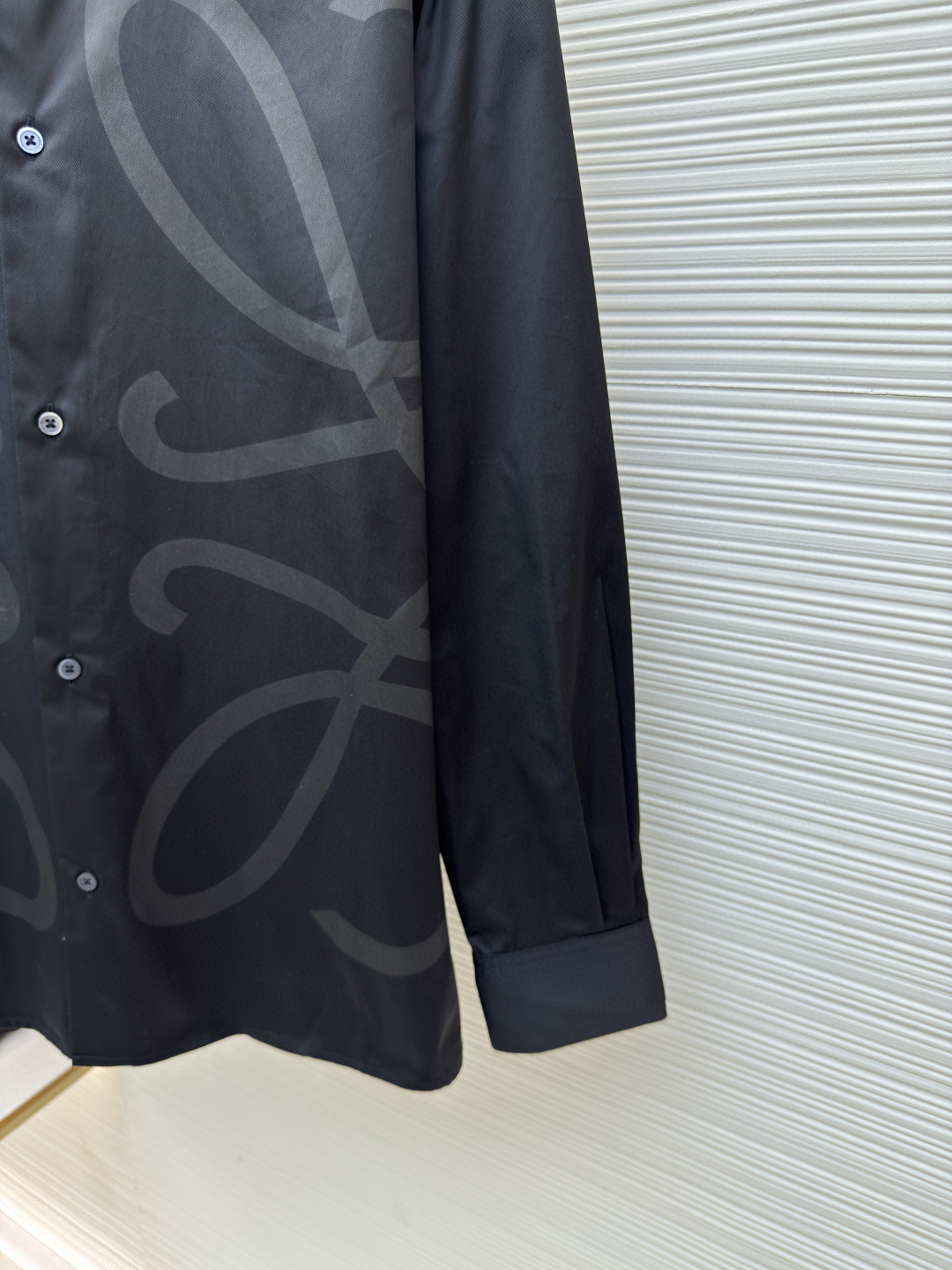 LOEWE 罗意威 暗花标识翻领衬衫 外套 长袖 白色 黑色 A5 H526Y05WEO-2100