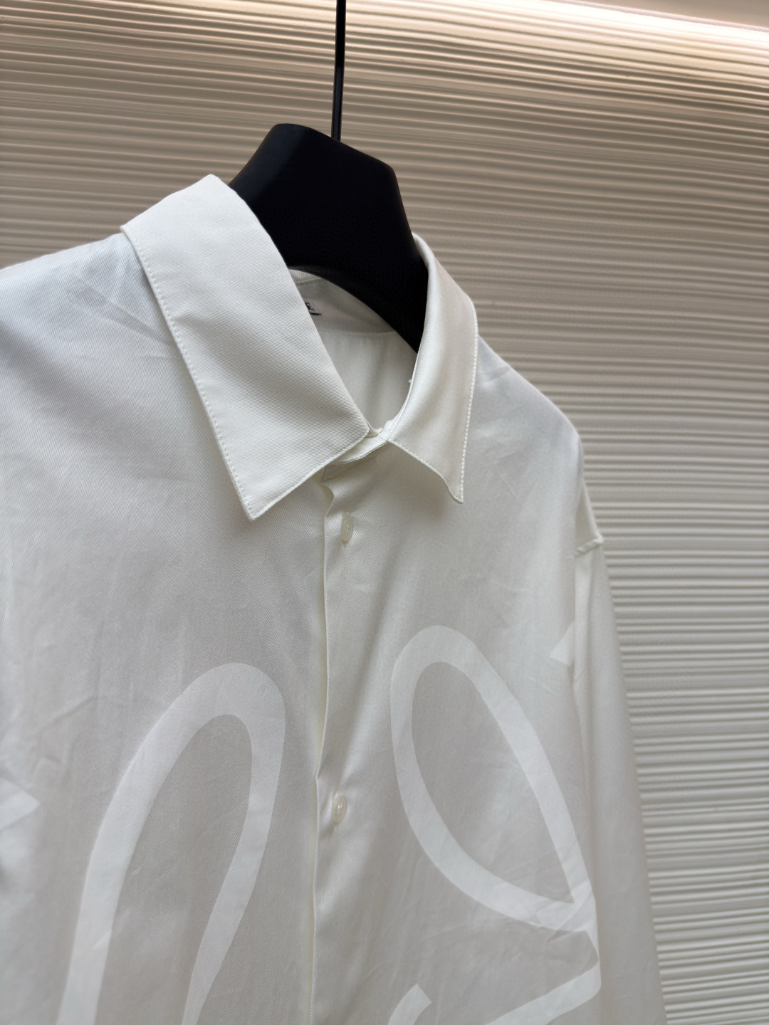 LOEWE 罗意威 暗花标识翻领衬衫 外套 长袖 白色 黑色 A5 H526Y05WEO-2100