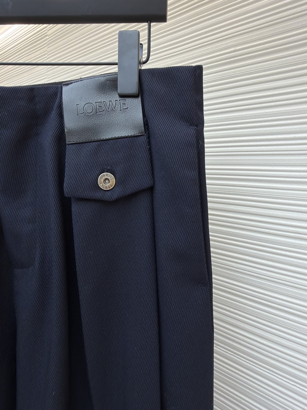 Loewe 罗意威 皮革直筒羊毛西裤 长裤 休闲裤 裤子 藏蓝色 B5 H526Y04WJ4-5190