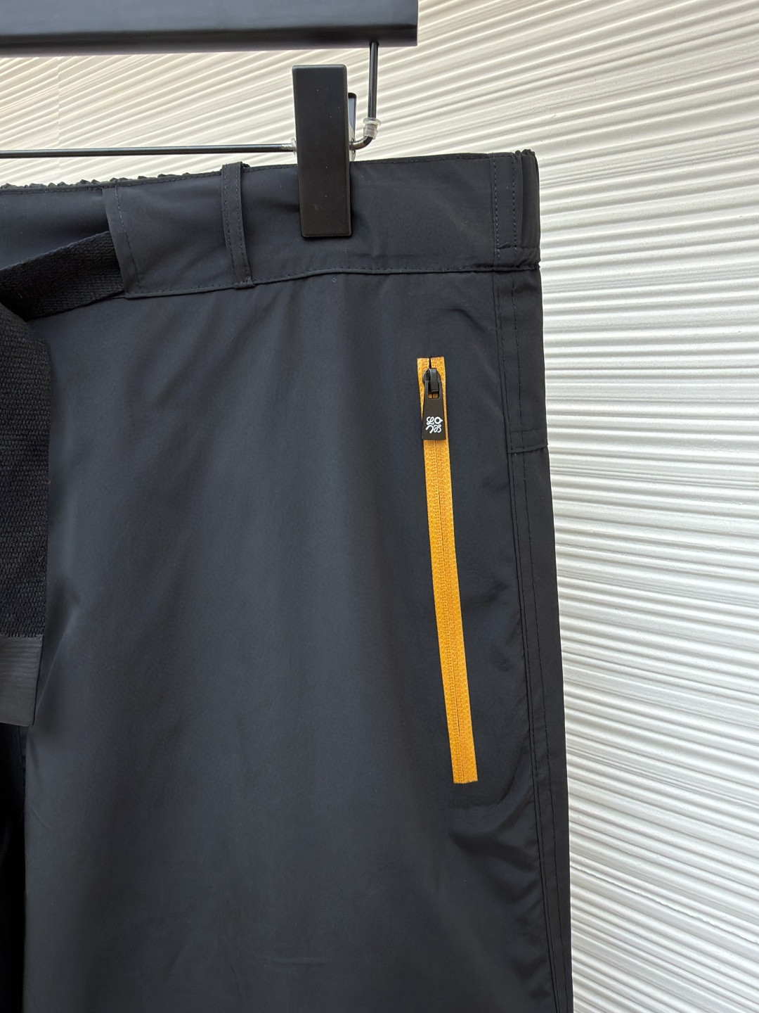 Loewe 罗意威 On 联名机能运动长裤 休闲裤 长裤 裤子 黑色 A7 H929Y04X04-1100