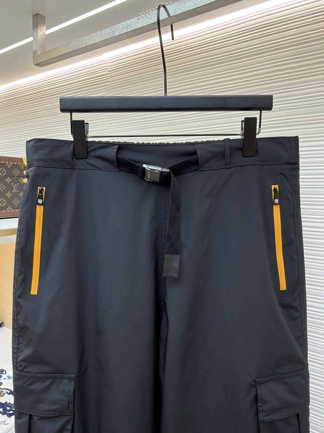 Loewe 罗意威 On 联名机能运动长裤 休闲裤 长裤 裤子 黑色 A7 H929Y04X04-1100