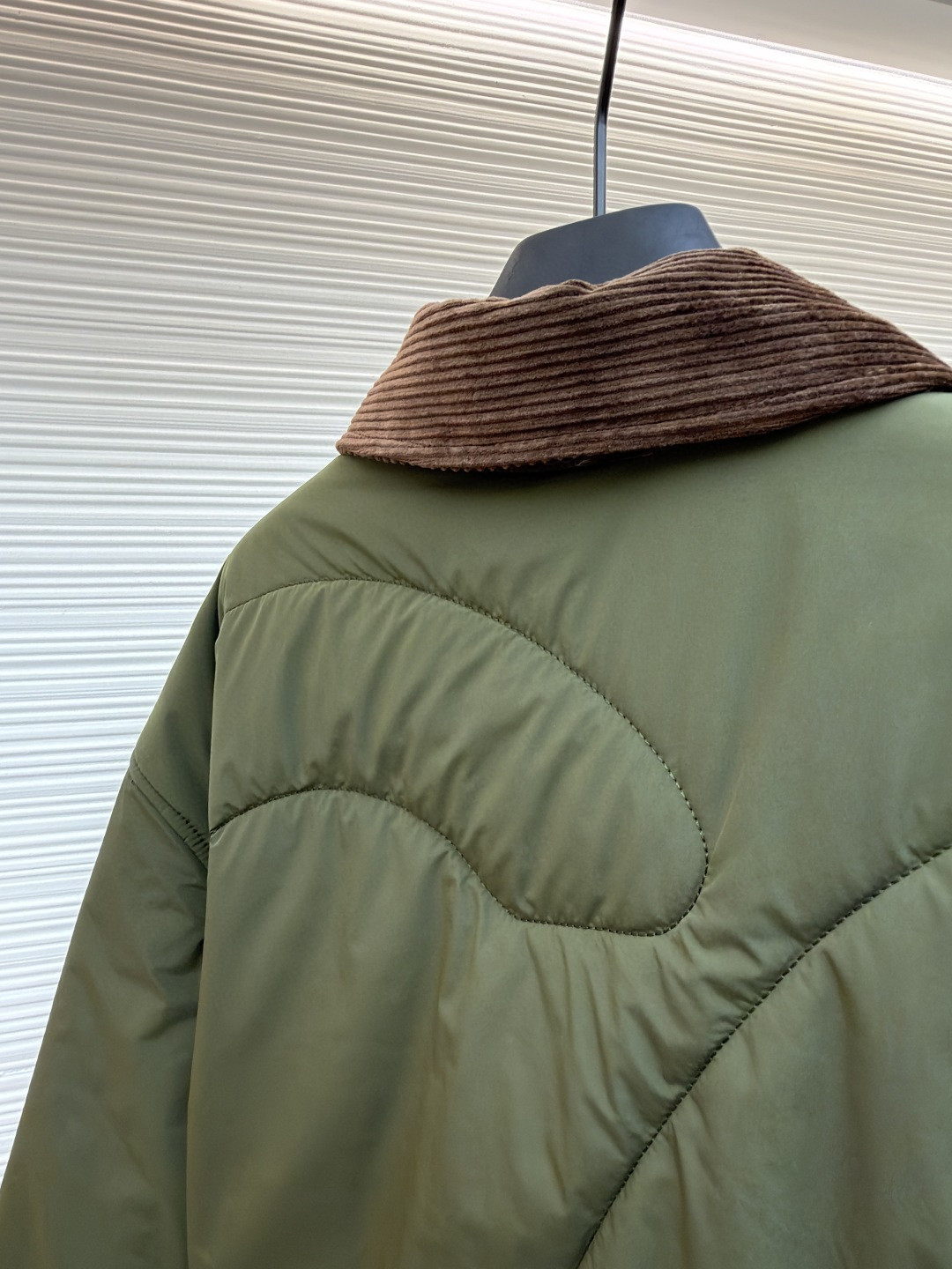 LOEWE 罗意威 棕绒领绗花棉服 外套 夹克 长袖 绿色 C0 H526Y02X43-4160