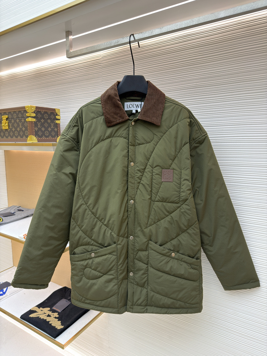 LOEWE 罗意威 棕绒领绗花棉服 外套 夹克 长袖 绿色 C0 H526Y02X43-4160