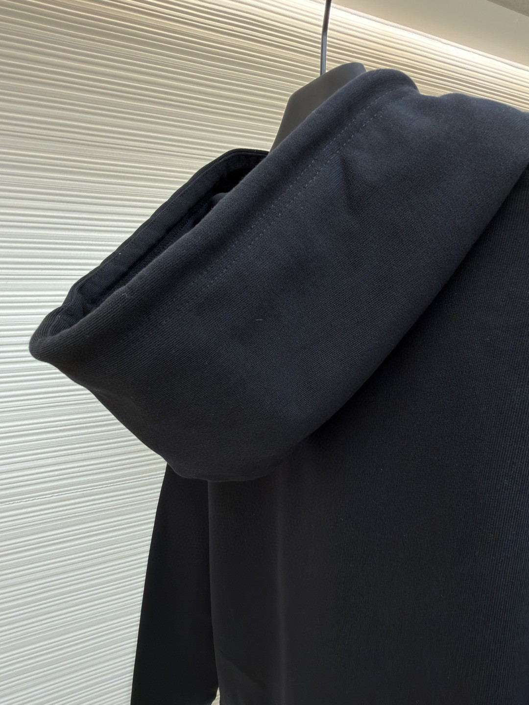 LOEWE 罗意威 怪趣小猫压印连帽卫衣 外套 长袖 黑色 A7 H526Y25J39-1100