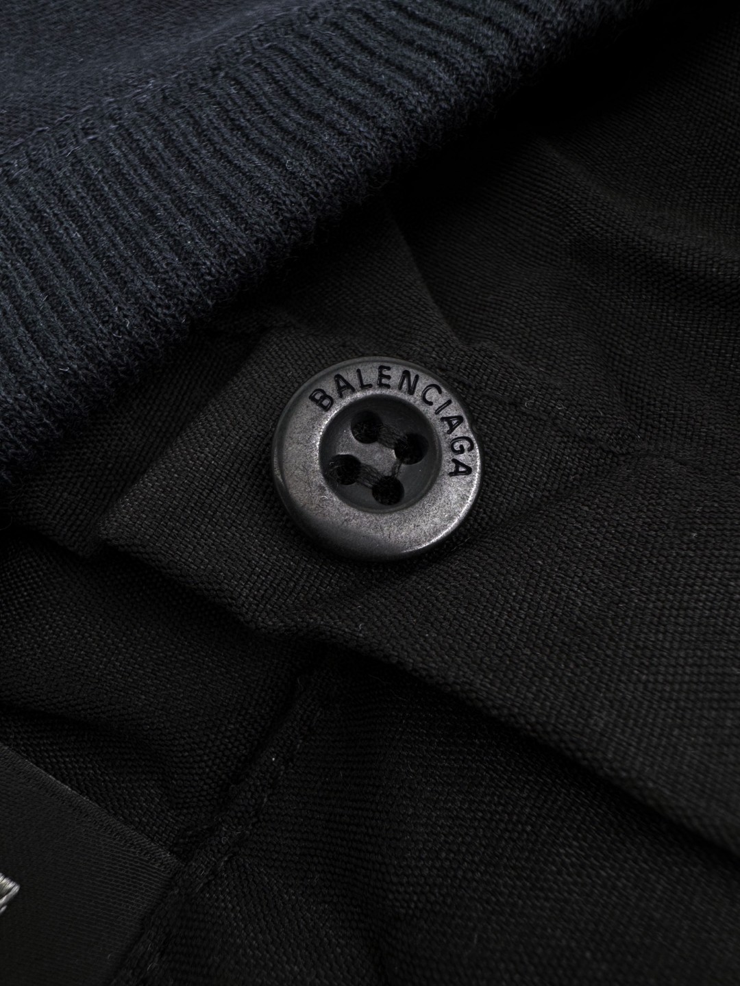 Balenciaga 巴黎世家 衬衫领卫衣 外套 长袖 黑色 A7 850363TTVJ21569