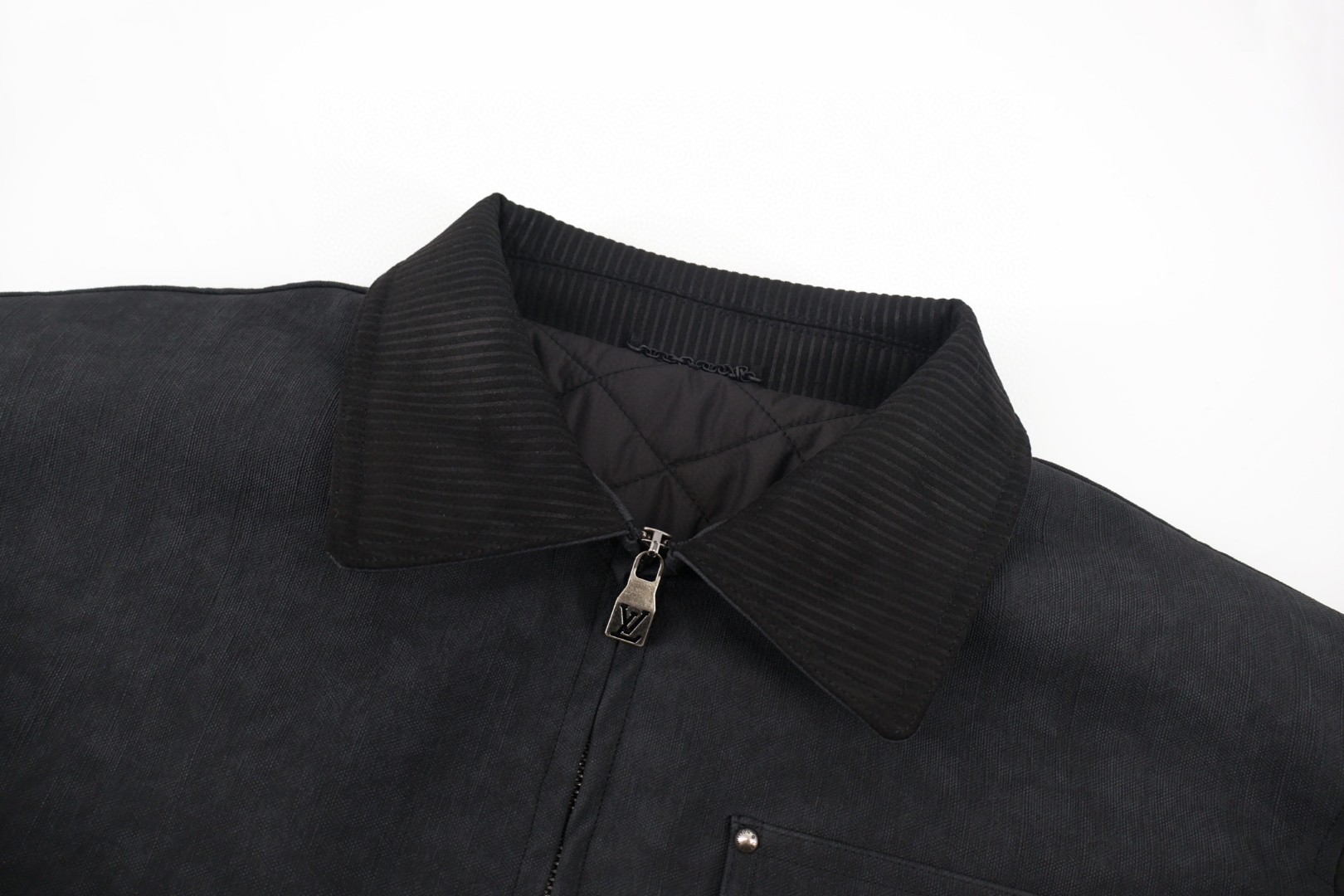 LOUIS VUITTON 路易威登 Nigo 联名款 拼接做旧牛皮菱格棉服 外套 夹克 黑色 B5 1AIMYN