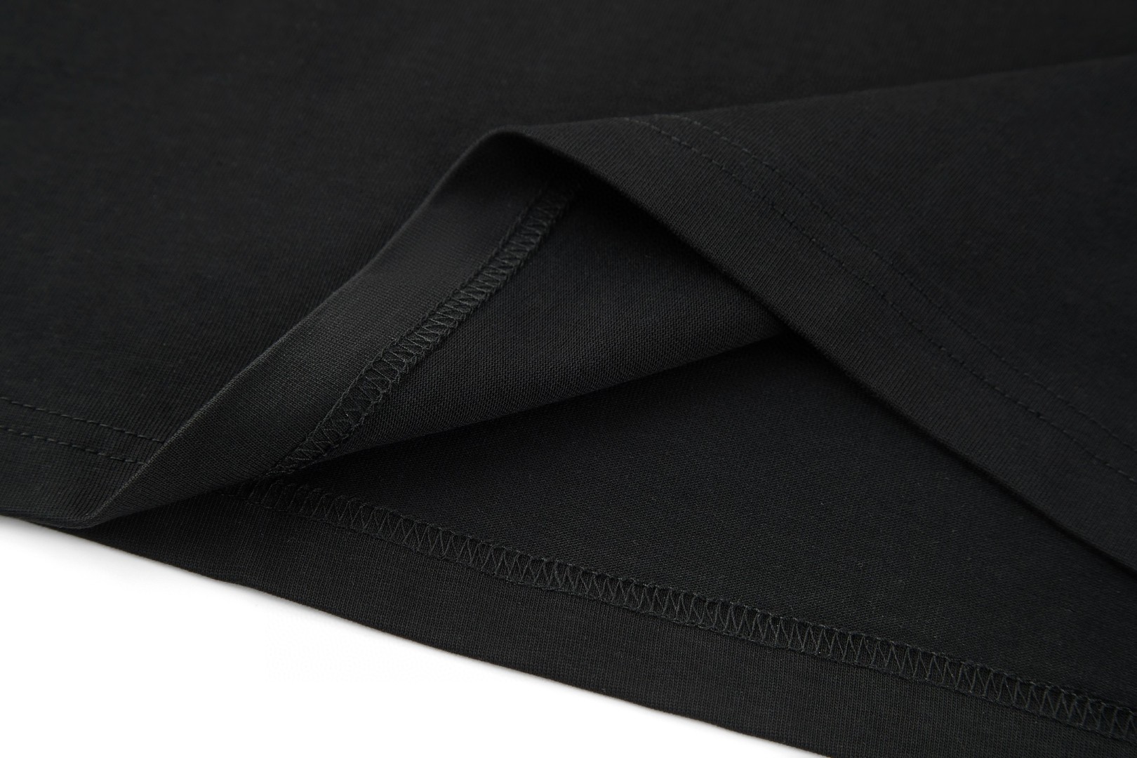 GUCCI 古驰 烫钻T恤 夏季 短袖 黑色 A0 854841-XJHRZ-1043