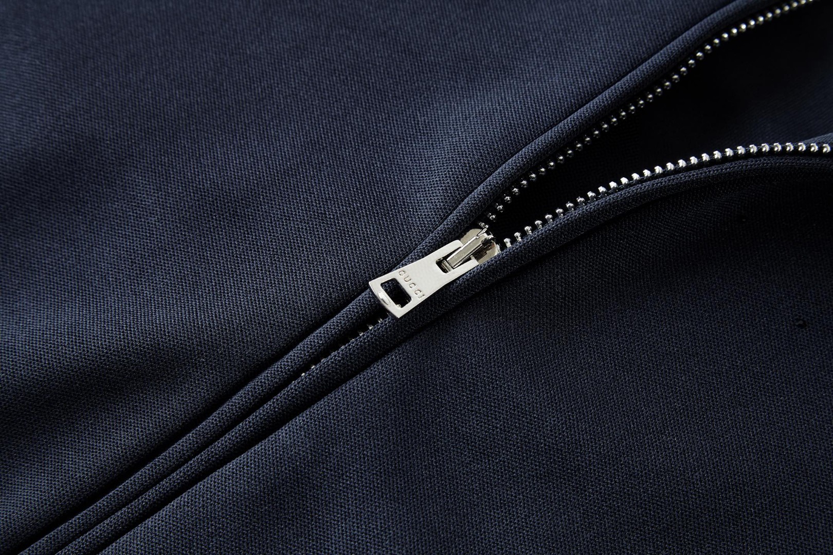 GUCCl 古驰 烫钻拉链立领外套 夹克 长袖 深蓝色 B5 852675-XJHML-4330