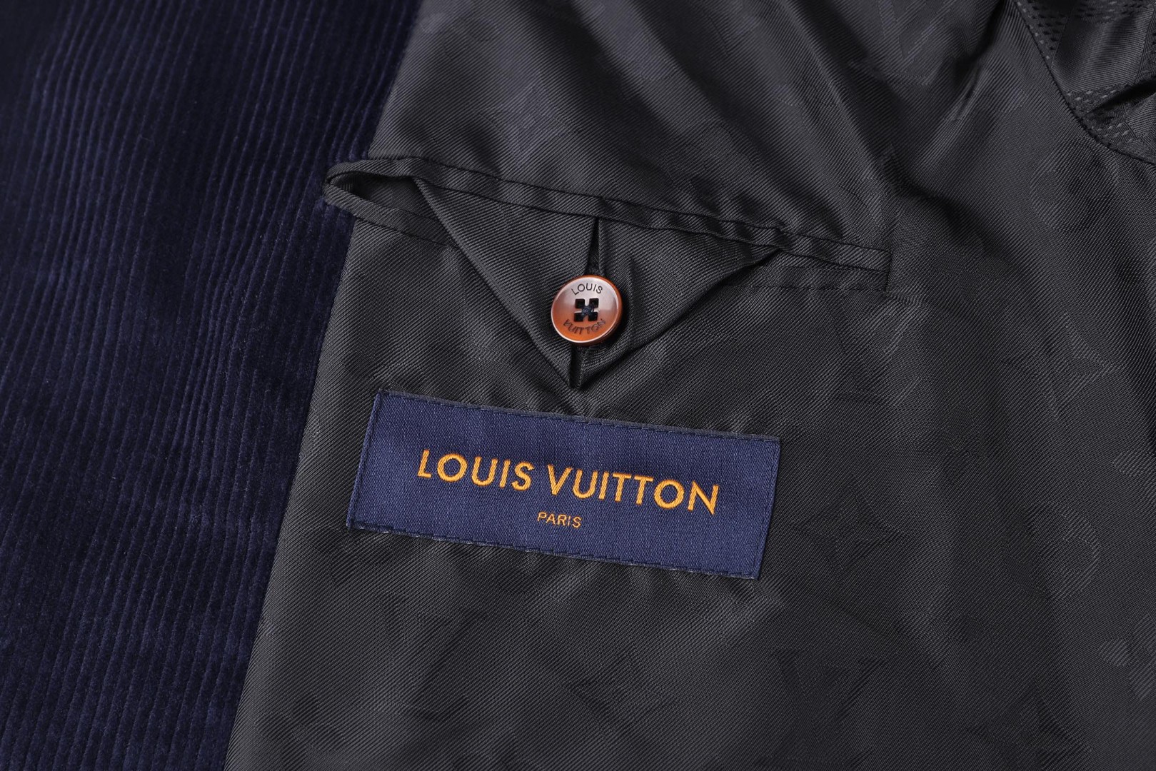 LOUIS VUITTON 路易威登 灯芯绒V领长袖外套 夹克 夜空蓝 B5 1AJBO0