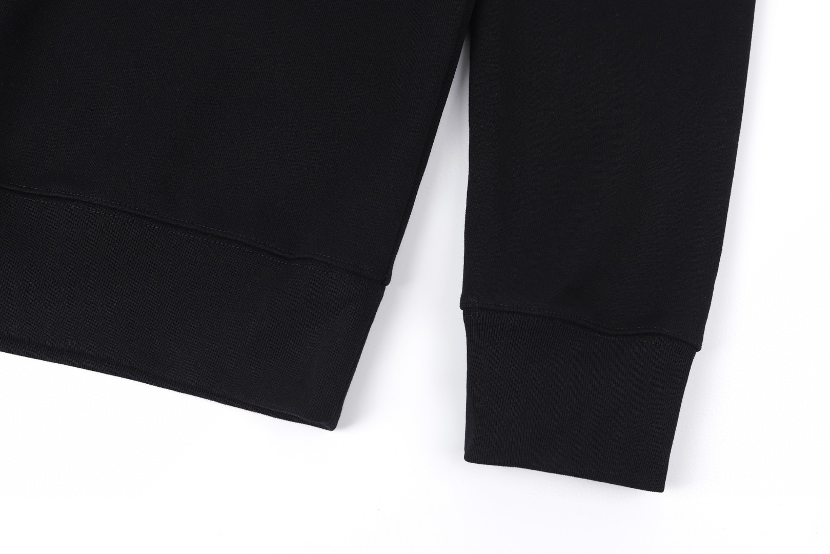 Moncler 蒙口 纯色标识连帽卫衣 秋冬 外套 黑色 B0 K10918G0003589AUJ999