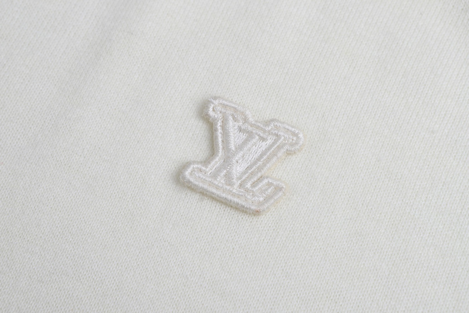 LOUIS VUITTON 路易威登 滑雪系列字母手臂花卉毛衣 针织衫 外套 白色 B0 1AJBW6