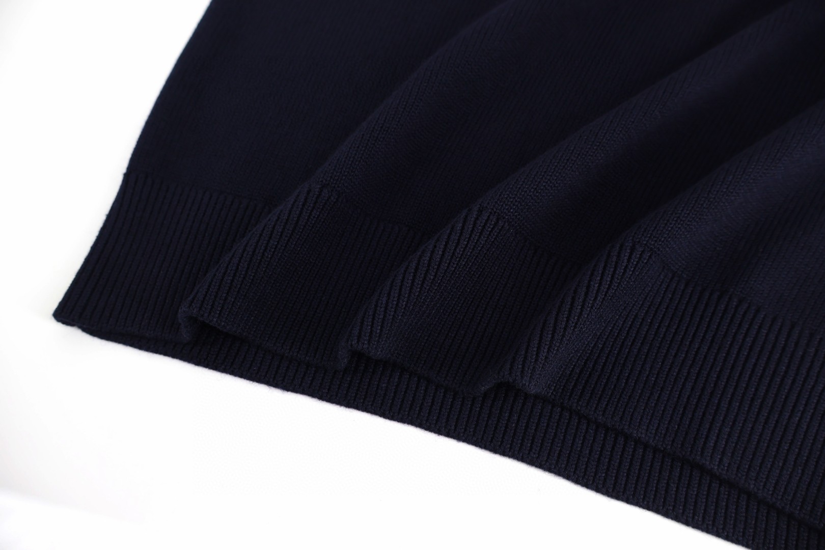 Moncler 蒙口 红刺绣毛衣 针织衫 秋冬 外套 深蓝色 B0 K10919C00008M1367780