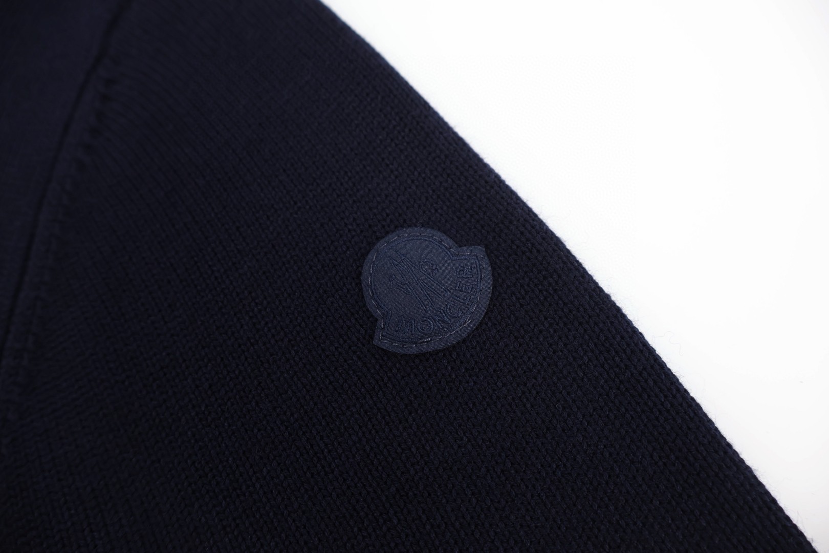 Moncler 蒙口 红刺绣毛衣 针织衫 秋冬 外套 深蓝色 B0 K10919C00008M1367780