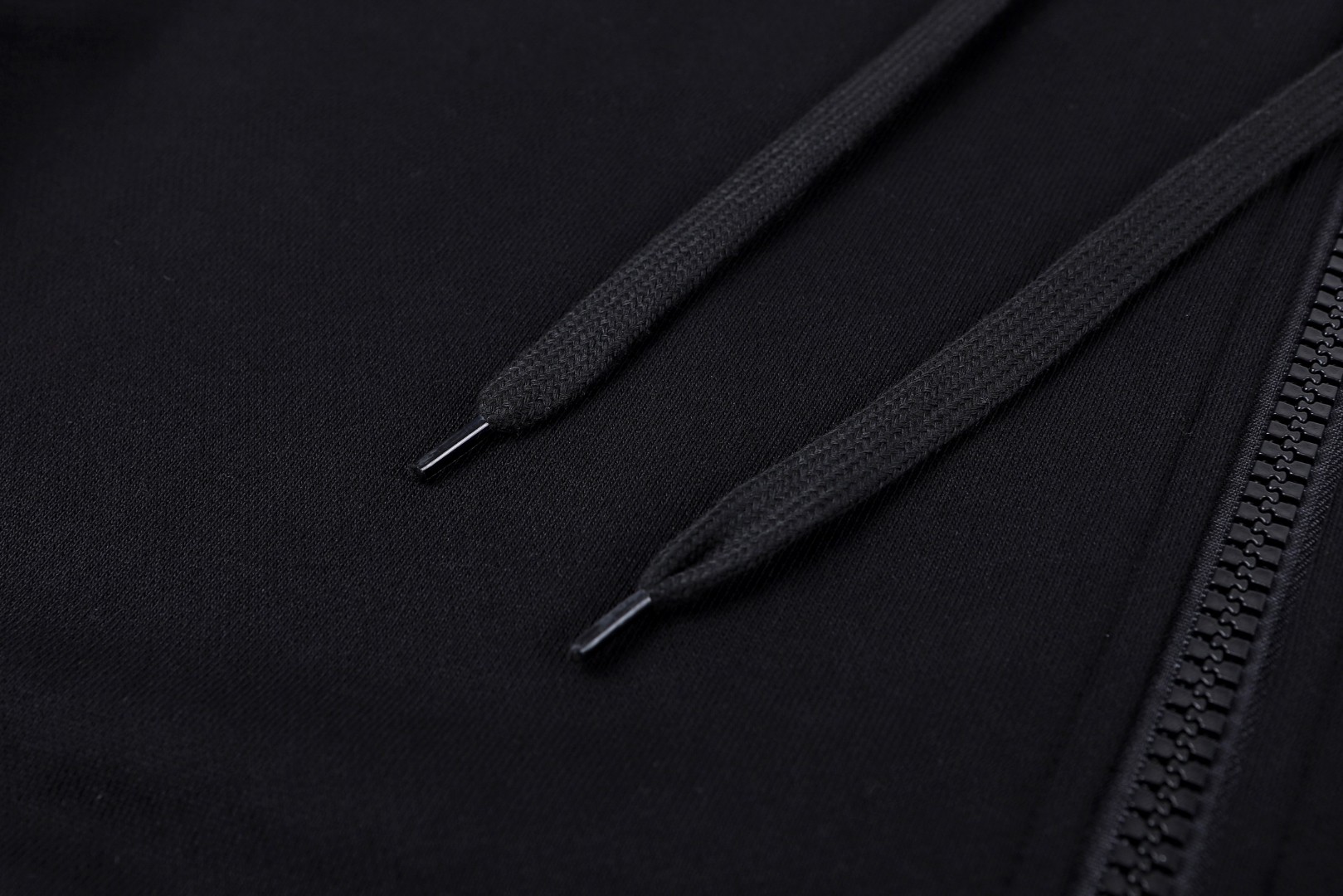 Burberry 巴宝莉 经典刺绣logo拉链连帽卫衣 外套 长袖 黑色 B0 80843761