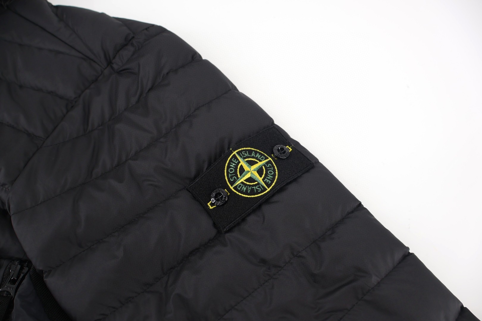 STONE ISLAND 石头岛 绗缝排骨羽绒服 外套 保暖 长袖 黑色 D0 K2S164100011S0024V0029