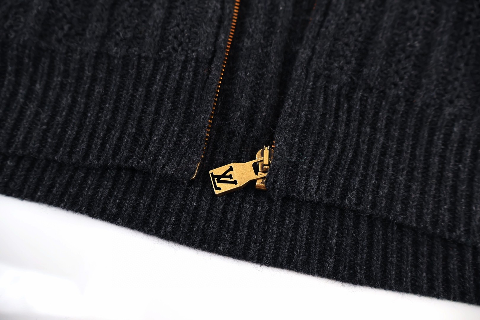 LOUIS VUITTON 路易威登 羊绒毛领拉链束腰夹克 外套 长袖 黑色 B5 1AJBUB