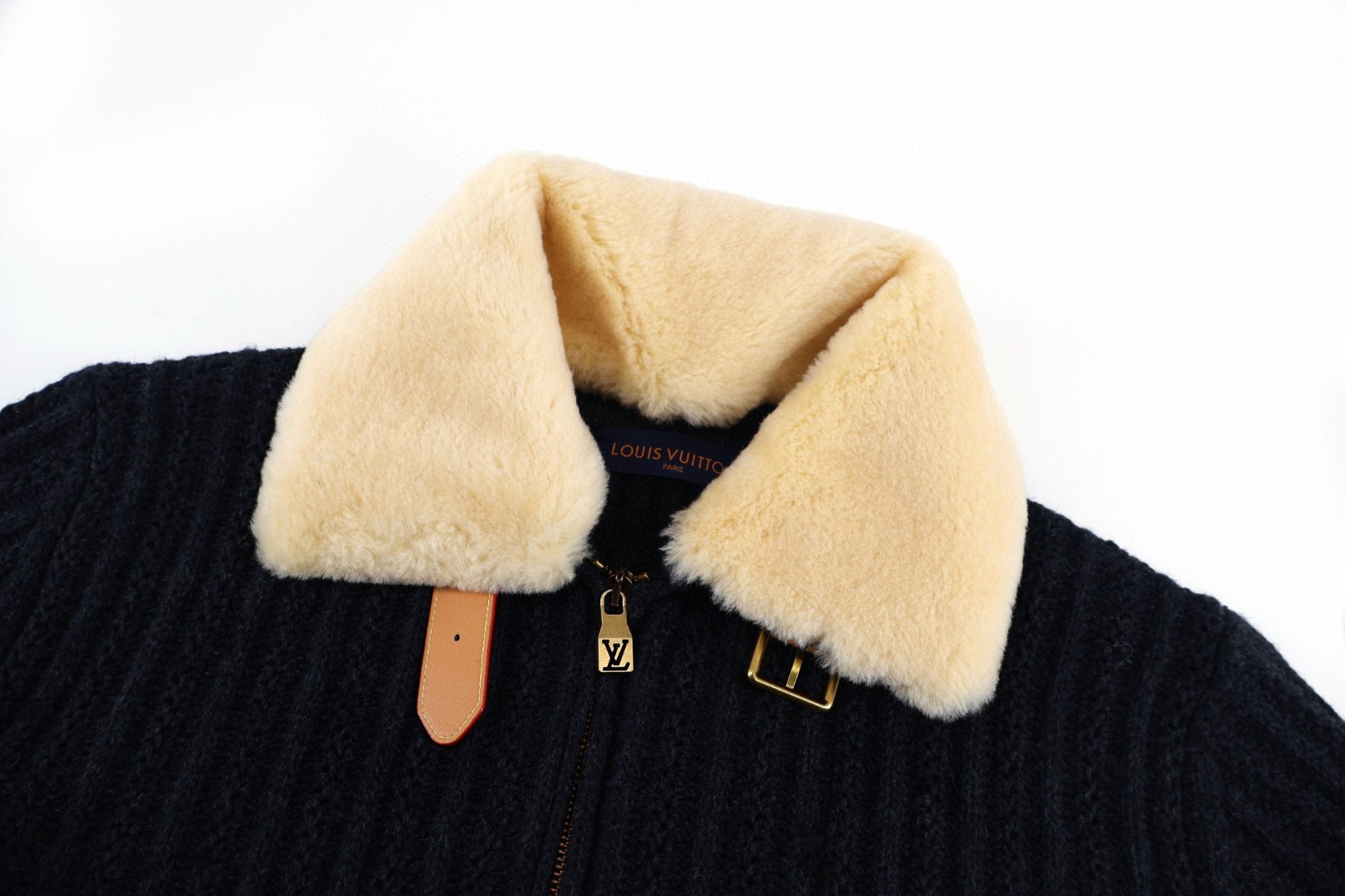 LOUIS VUITTON 路易威登 羊绒毛领拉链束腰夹克 外套 长袖 黑色 B5 1AJBUB