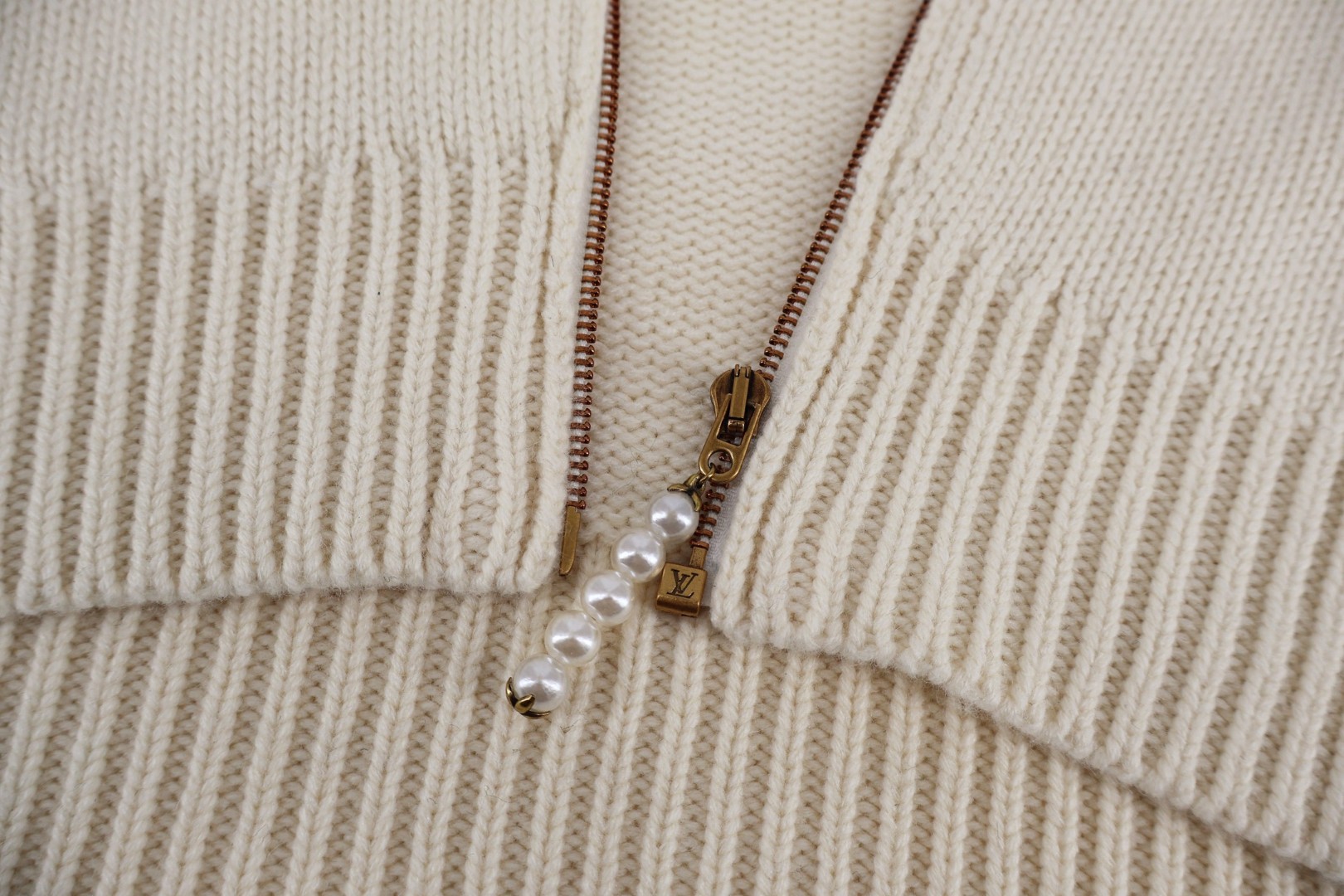 LOUIS VUITTON 路易威登 格纹领拉链针织衫 毛衣 夹克 外套 长袖 米色 B5 1AJUVP