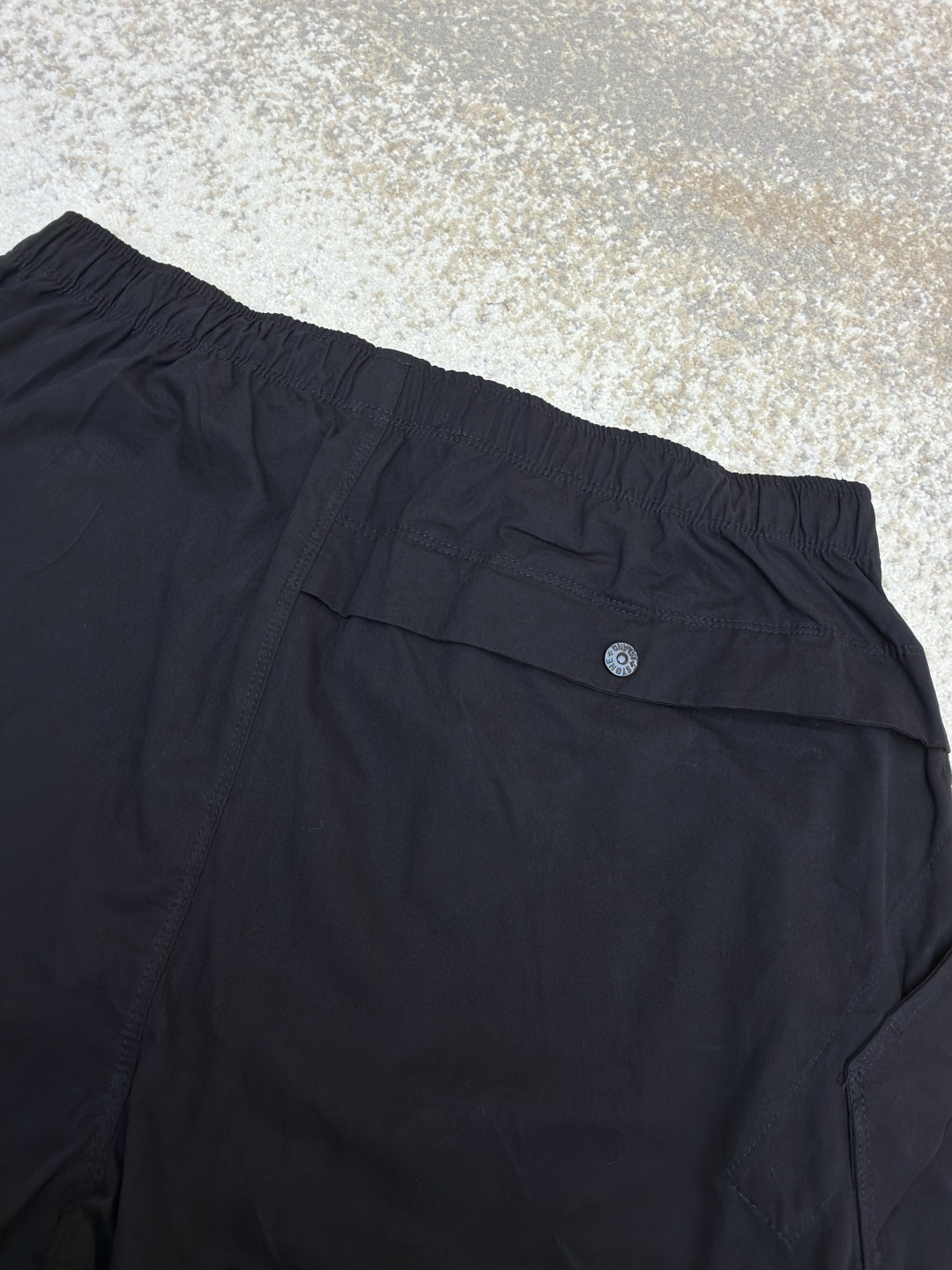 STONE ISLAND 石头岛 徽章松紧腰束脚工装裤 休闲裤 长裤 裤子 黑色 B0 K1S153100017S0003V0029