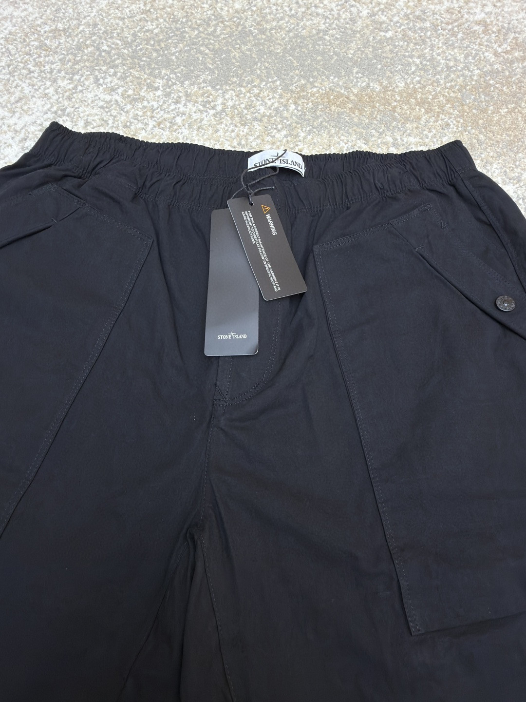 STONE ISLAND 石头岛 徽章松紧腰束脚工装裤 休闲裤 长裤 裤子 黑色 B0 K1S153100017S0003V0029