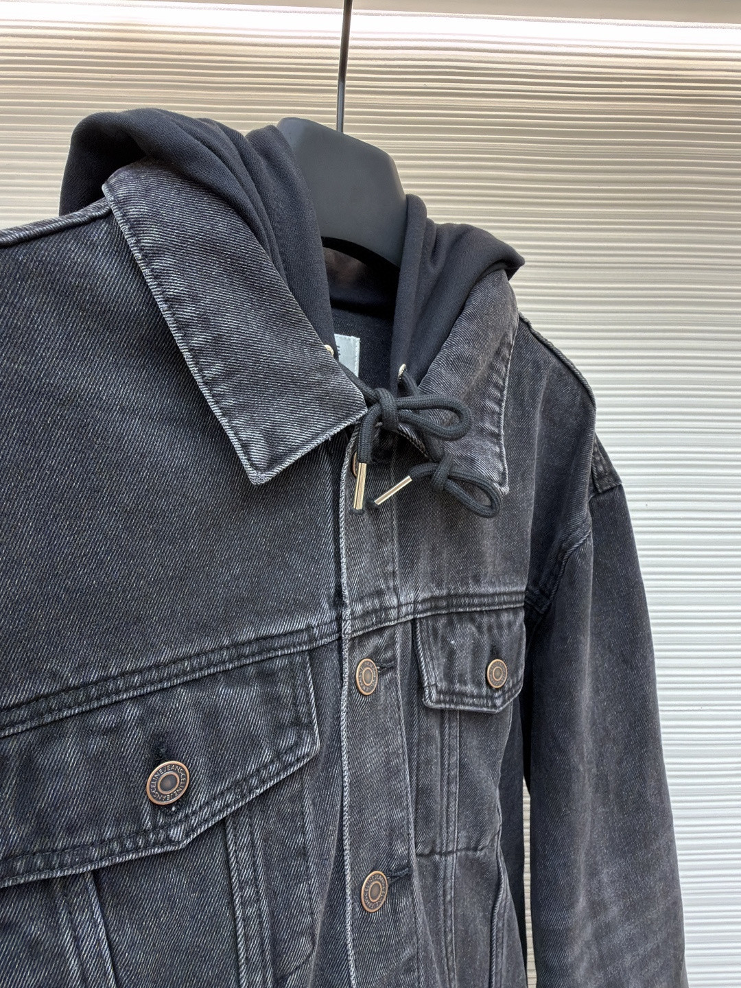 CELINE 赛琳 连帽牛仔外套 牛仔衣 夹克 长袖 黑灰色 黑色 蓝色 B5 2Q472947F-38CH