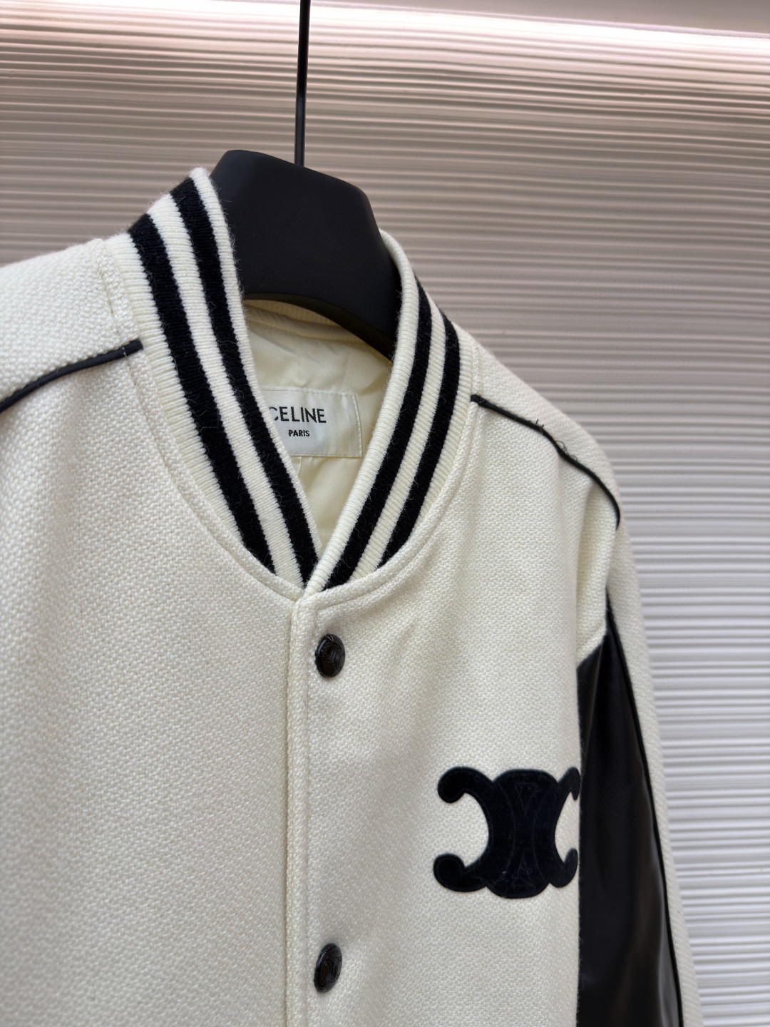 CELINE 赛琳 拼色纽扣牛皮绣花棒球服 夹克 外套 长袖 米色 C0 2W71C896C-01VA