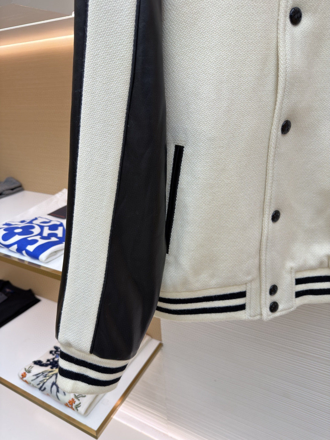 CELINE 赛琳 拼色纽扣牛皮绣花棒球服 夹克 外套 长袖 米色 C0 2W71C896C-01VA