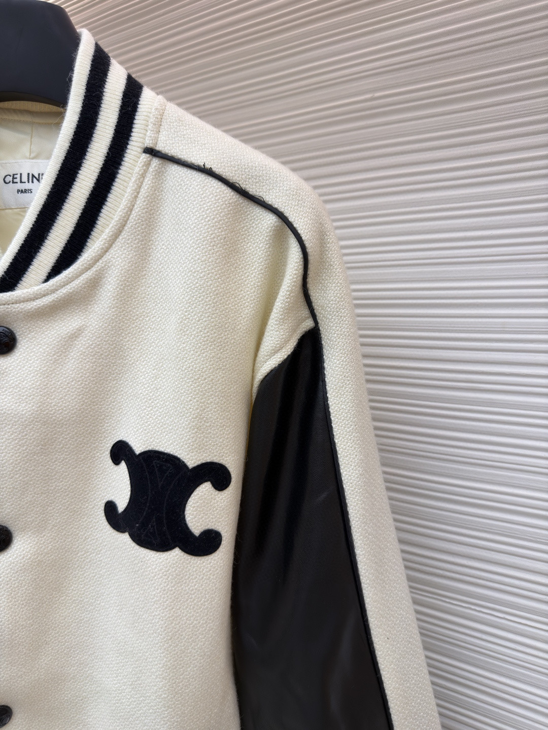 CELINE 赛琳 拼色纽扣牛皮绣花棒球服 夹克 外套 长袖 米色 C0 2W71C896C-01VA