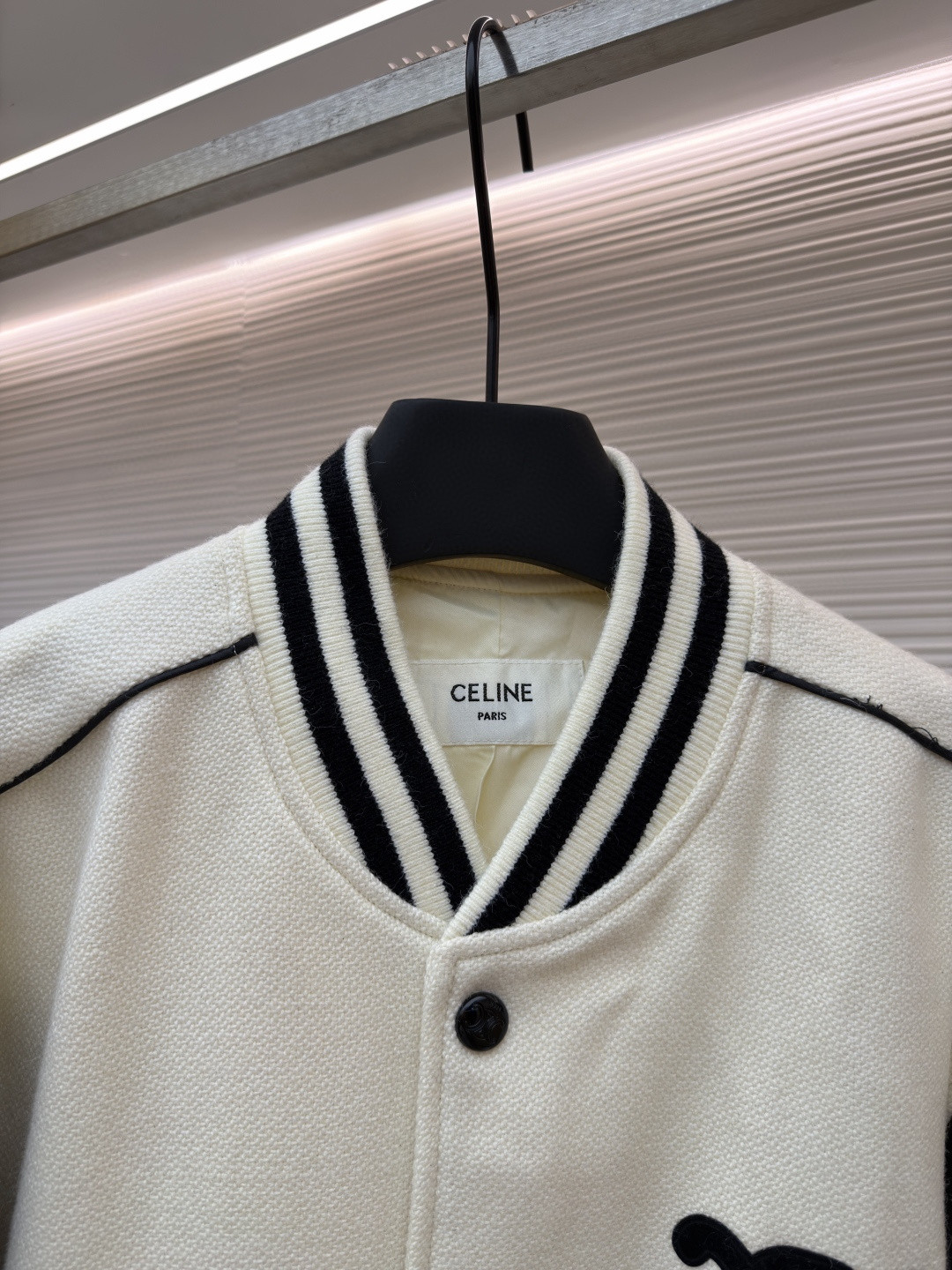 CELINE 赛琳 拼色纽扣牛皮绣花棒球服 夹克 外套 长袖 米色 C0 2W71C896C-01VA