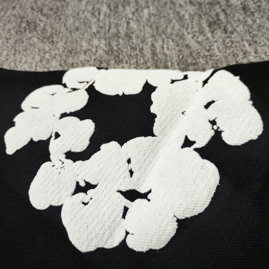 Denim Tears 花环图案发泡印花套头连帽卫衣 外套 黑色 B0 