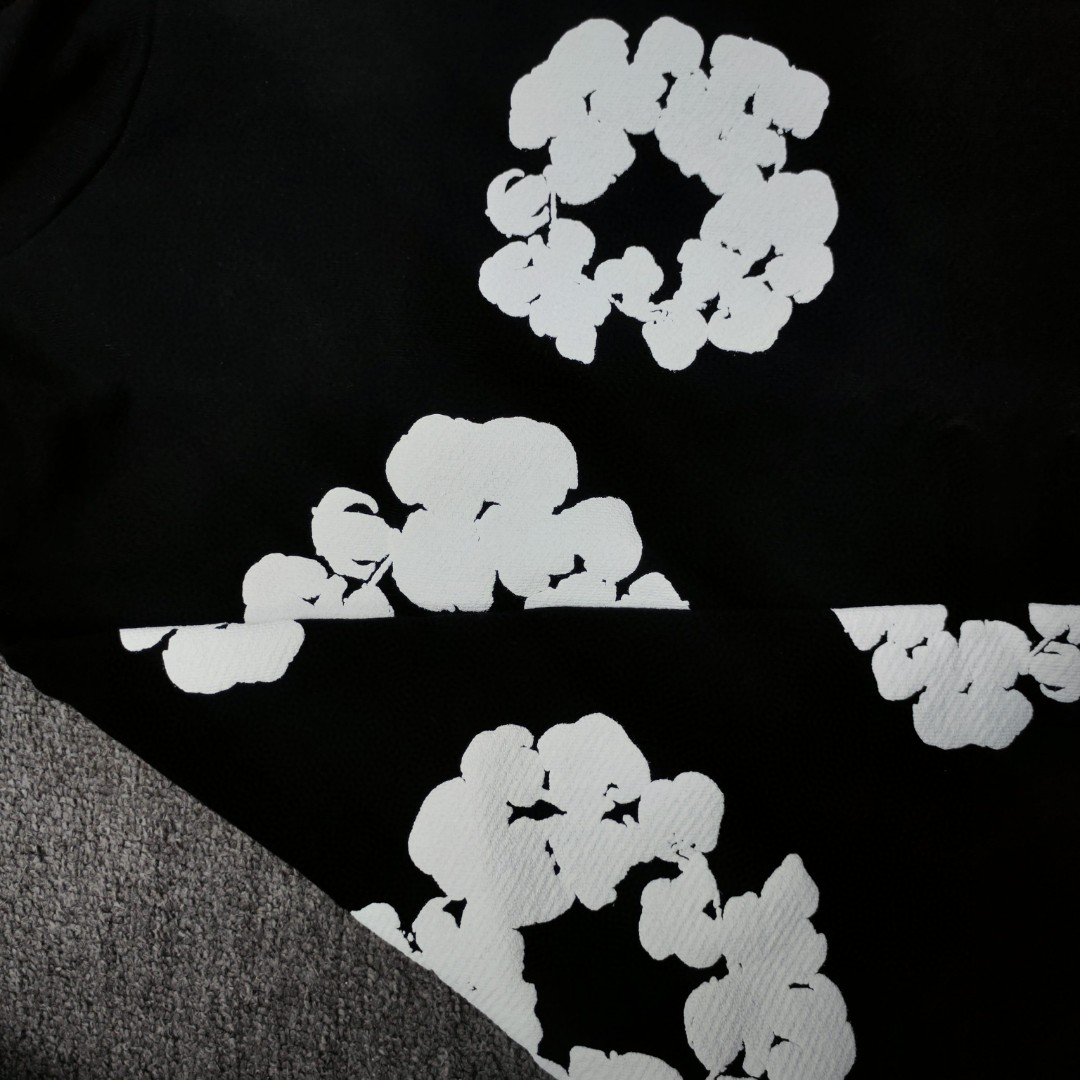 Denim Tears 花环图案发泡印花套头连帽卫衣 外套 黑色 B0 