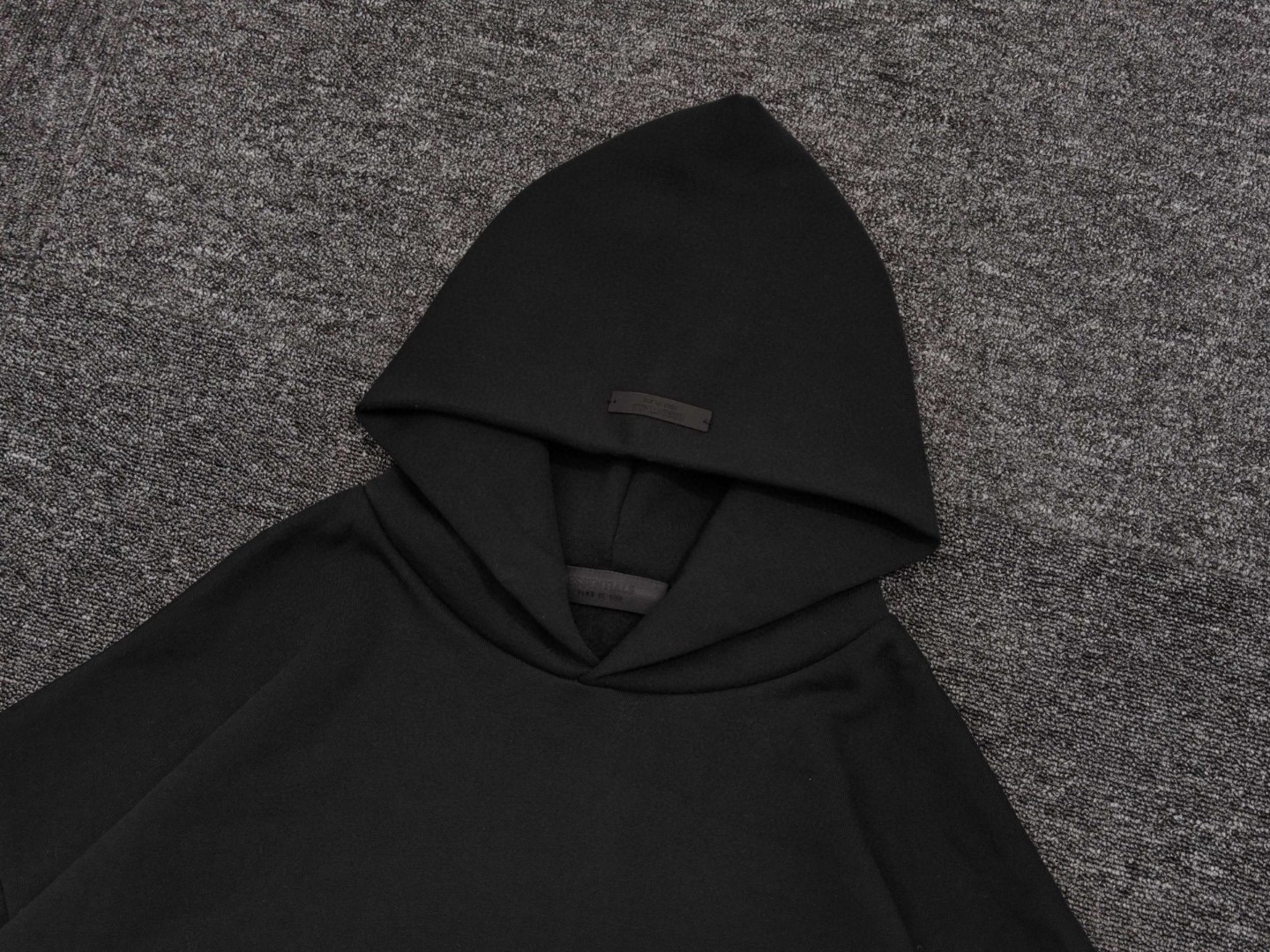 Fear of God Essentials FALL24 HOLIDAY 系列 Fleece Hoodie 套头连帽卫衣 帽衫 外套 棕色 卡其色 灰色 黑色