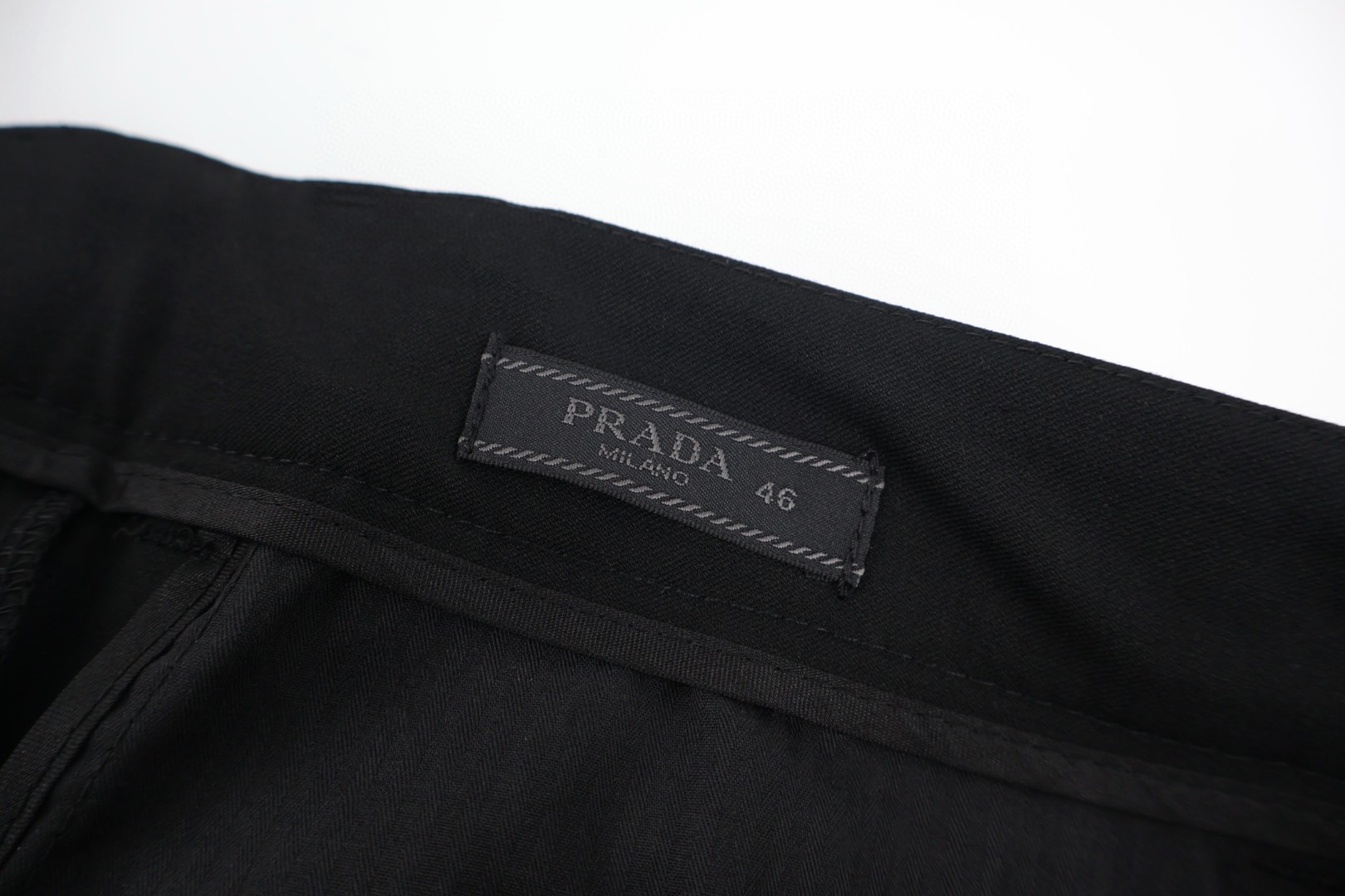 PRADA 普拉达 纯色微喇西裤 休闲裤 裤子 长裤 黑色 B0