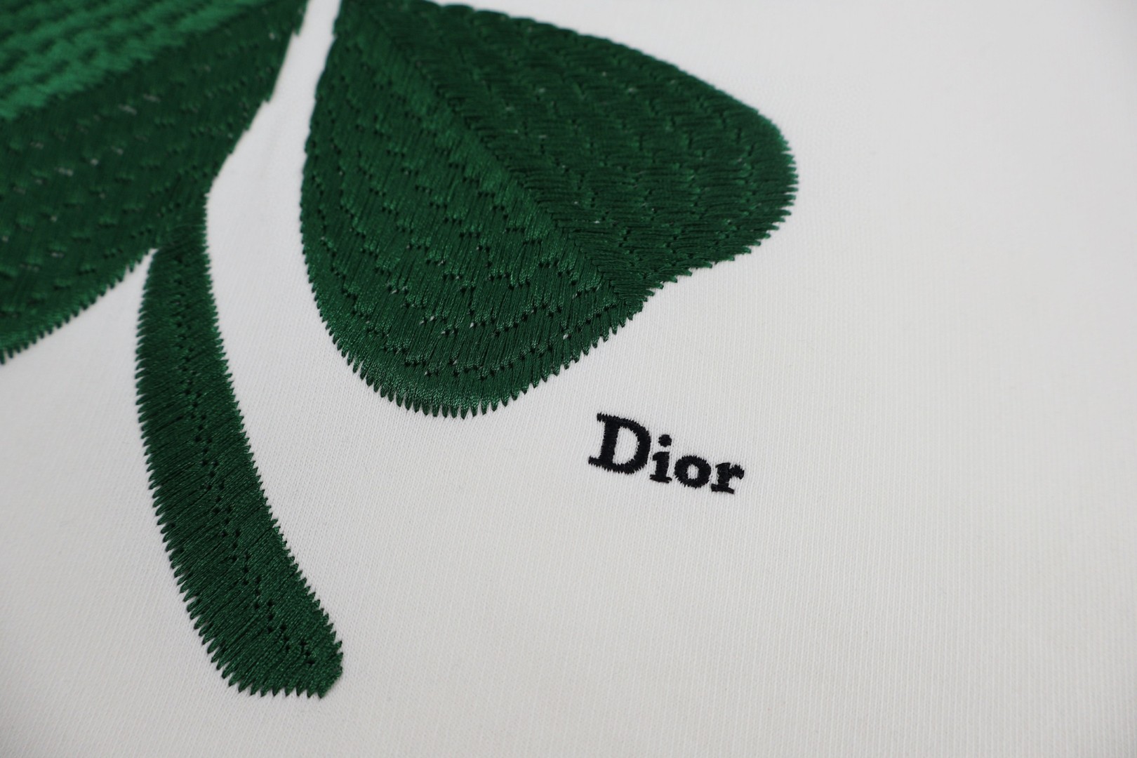 DIOR 迪奥 四叶草刺绣套头卫衣 外套 长袖 白色 A7 683J637A3033-C086