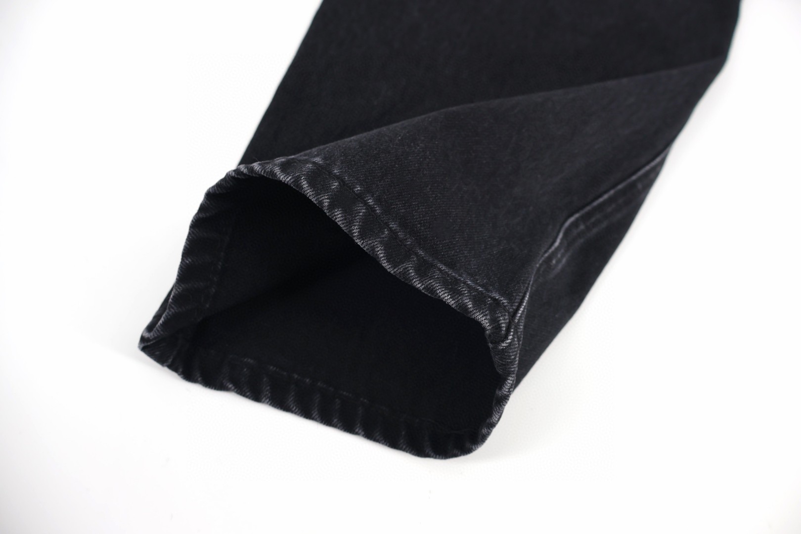 MIU MIU 徽标水洗黑直筒牛仔裤 长裤 裤子 黑色 B0