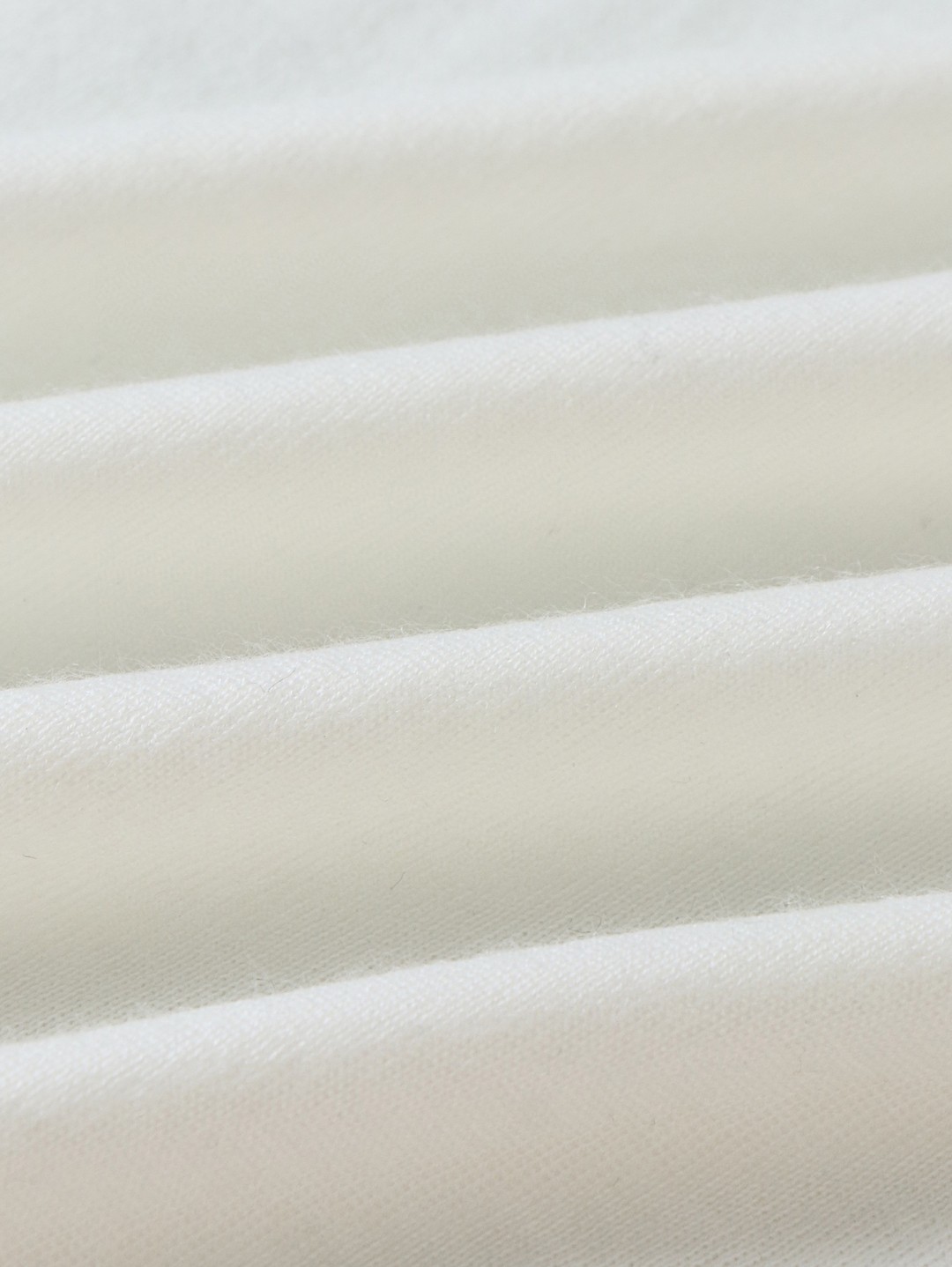 PRADA 普拉达 经典logo刺绣羊毛短袖 T恤 黑色 白色 A5 UMB266-1ZLE-F0002