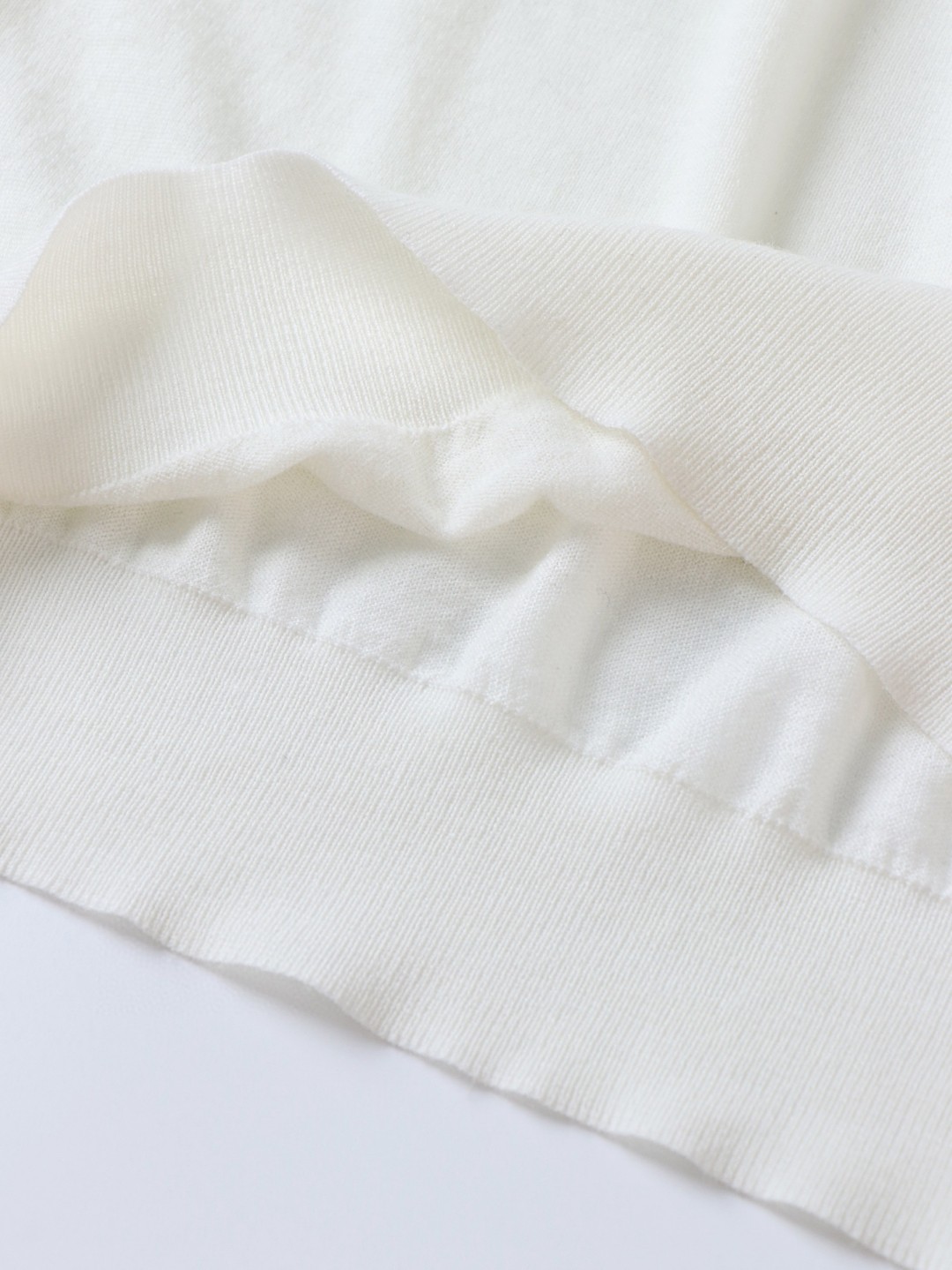 PRADA 普拉达 经典logo刺绣羊毛短袖 T恤 黑色 白色 A5 UMB266-1ZLE-F0002