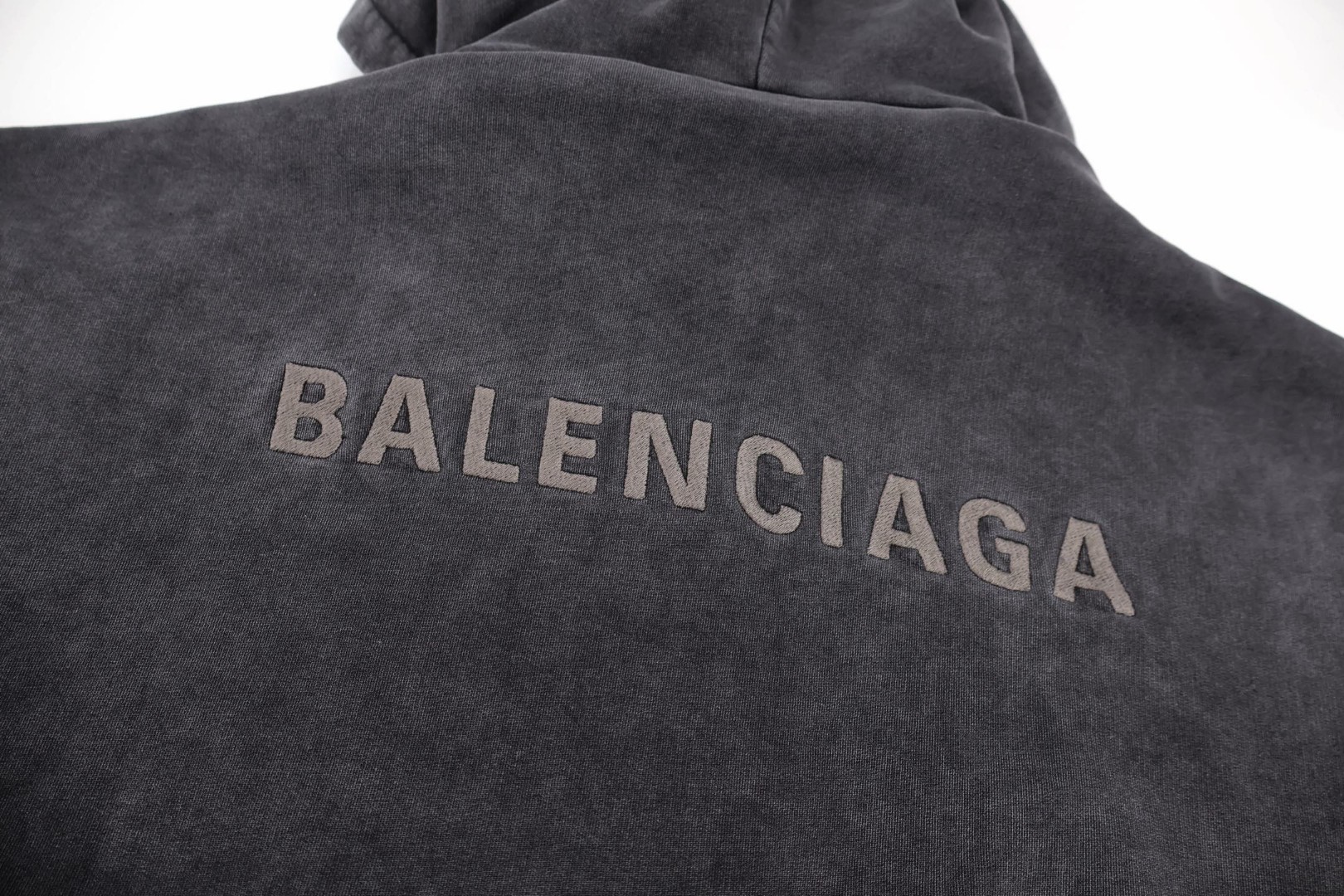 Balenciaga 巴黎世家 假两件刺绣字母logo拉链连帽卫衣 加绒 外套 长袖 秋冬 保暖 黑色 C0 858133TSVE41095