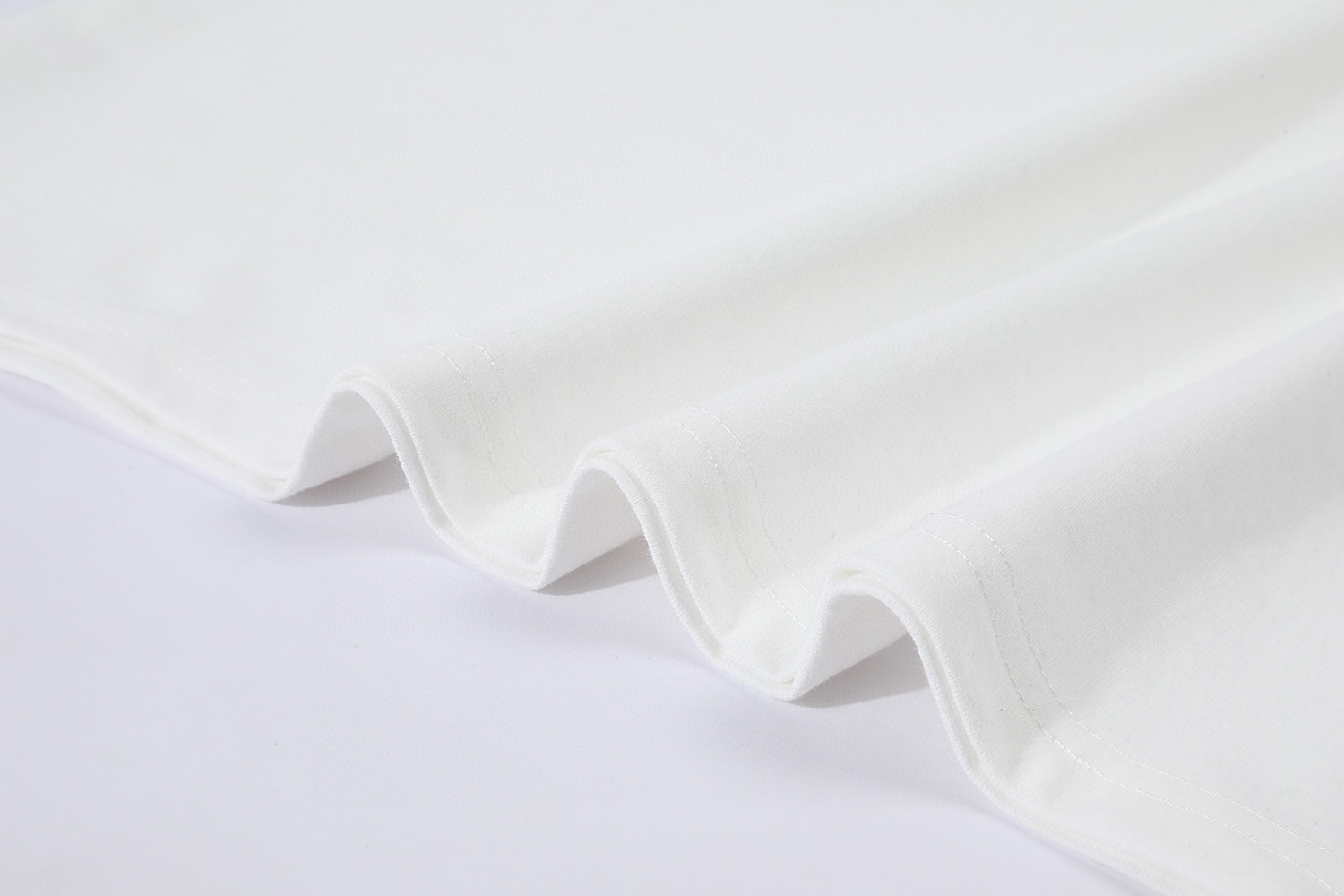 LOUIS VUITTON 路易威登 艺术字母印花短袖 T恤 白色 A0 1A7XNE