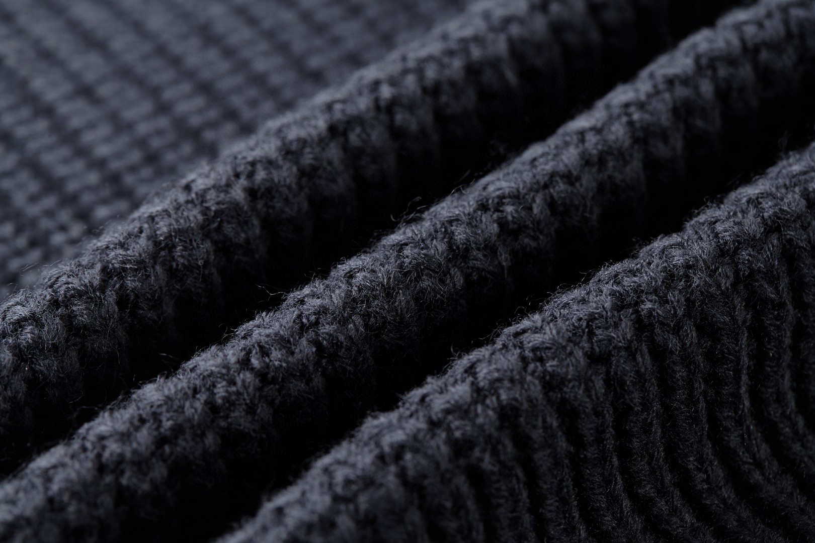 FENDI 芬迪 刺绣标识毛衣 针织衫 外套 保暖 长袖 米白色 蓝色 B0 FZX091AW0CF0N5W