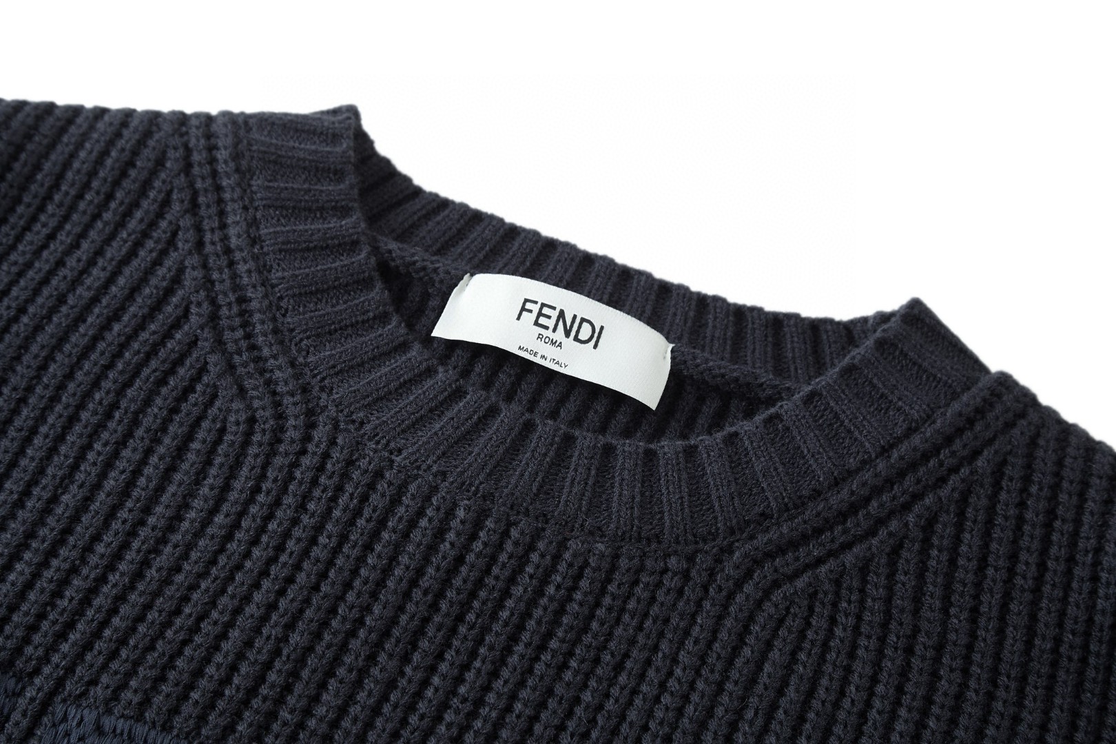 FENDI 芬迪 刺绣标识毛衣 针织衫 外套 保暖 长袖 米白色 蓝色 B0 FZX091AW0CF0N5W