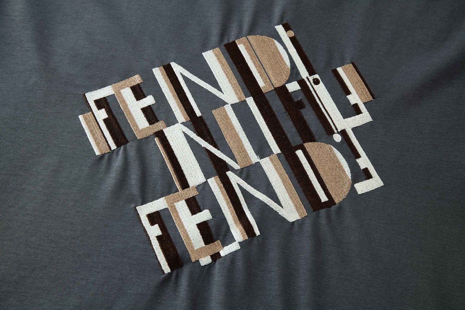 FENDI 芬迪 刺绣标识T恤 短袖 套头 夏季 灰色 A0 FY0936AVOJF0UU0