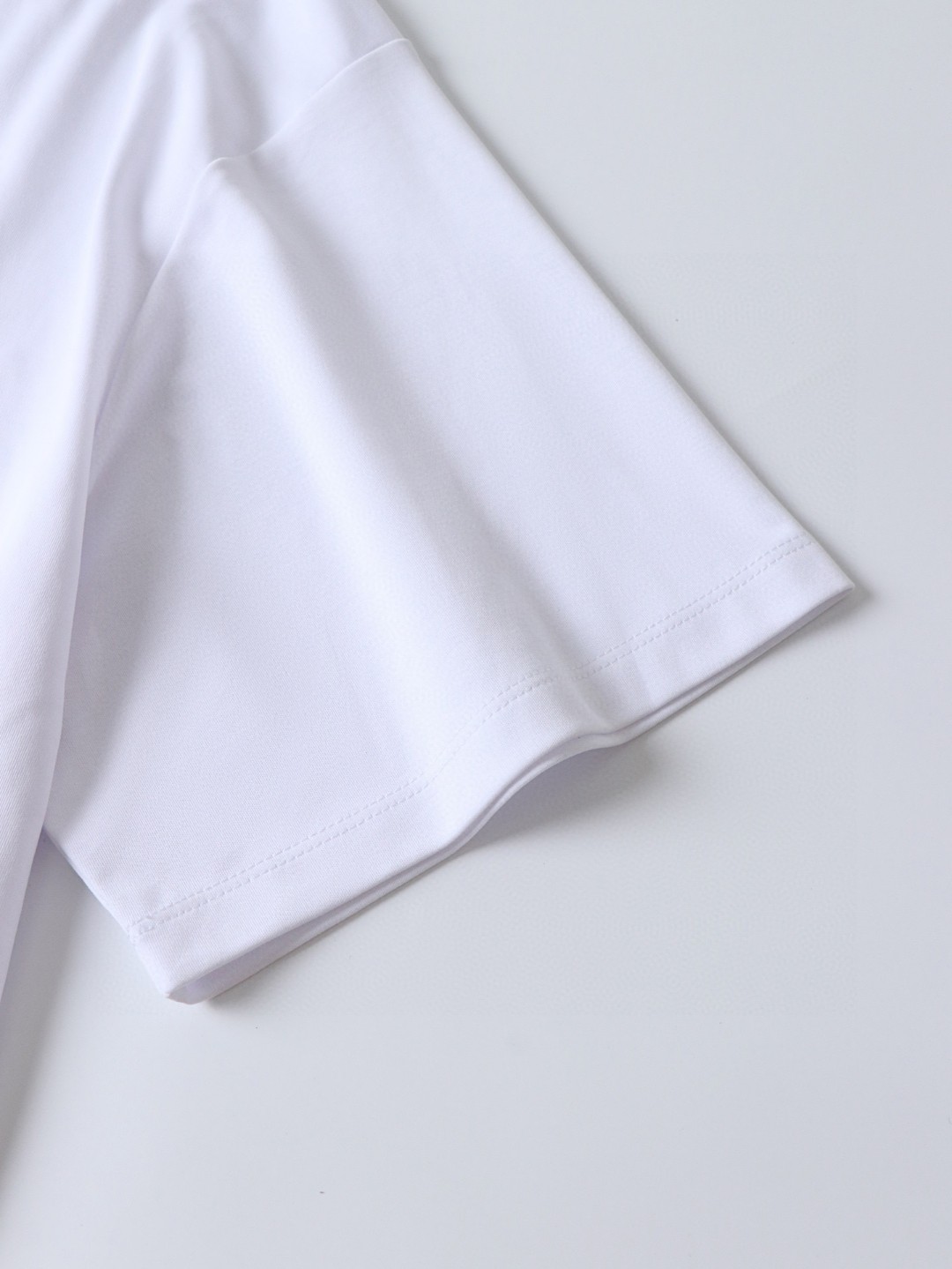 LOUIS VUITTON 路易威登 印章图案印花短袖 T恤 白色 A0 1AHIZ6