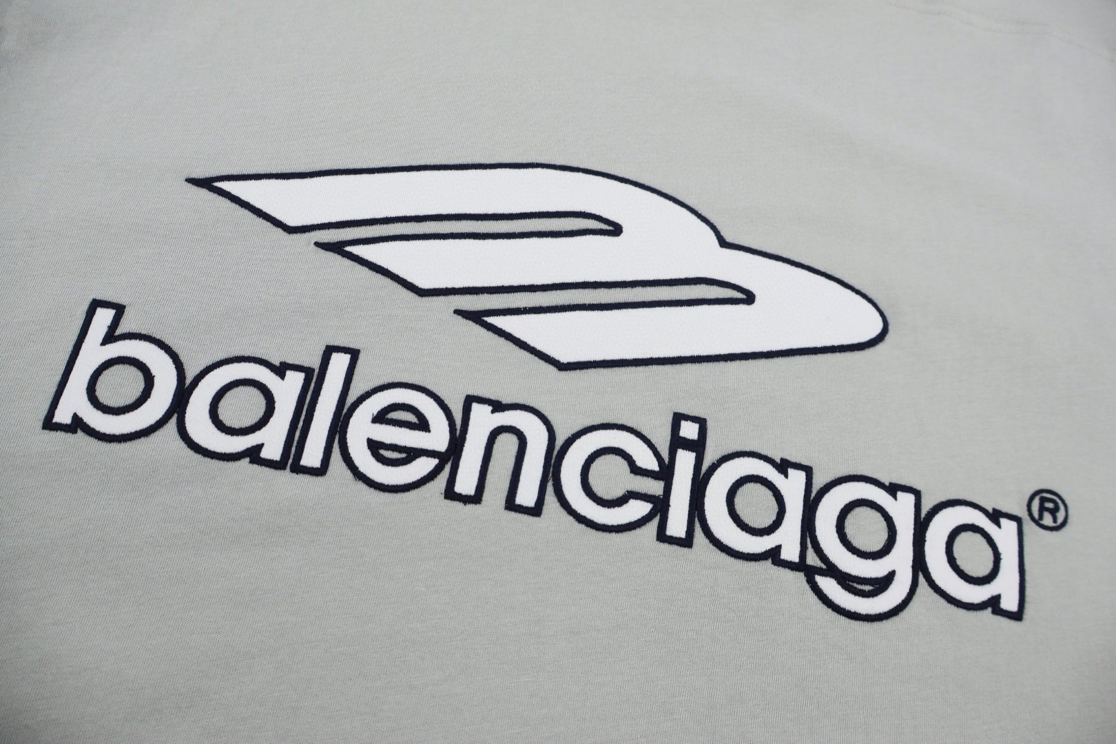 Balenciaga 巴黎世家 橄榄球队系列V领 T恤 短袖 宽松版型 黑色 蓝色 灰色 A2 8570866TTVA61066