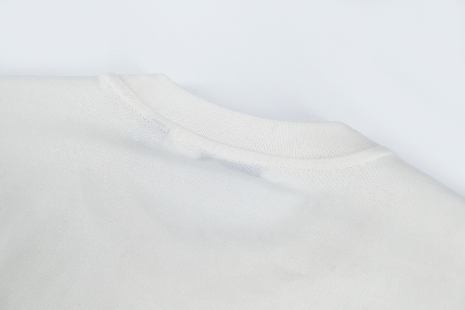 Burberry 巴宝莉 马年新禧贺岁系列 毛巾绣战马 圆领 短袖 T恤 夏季 黑色 红色 米色 白色 A0 81183811