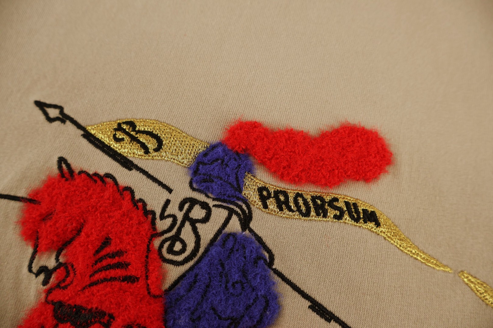 Burberry 巴宝莉 马年新禧贺岁系列 毛巾绣战马 圆领 短袖 T恤 夏季 黑色 红色 米色 白色 A0 81183811