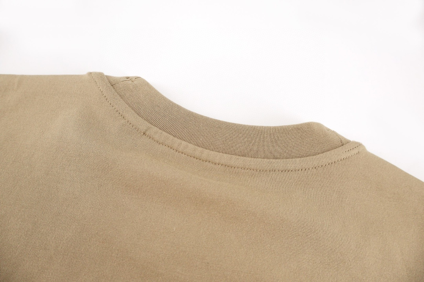 Burberry 巴宝莉 马年新禧贺岁系列 毛巾绣战马 圆领 短袖 T恤 夏季 黑色 红色 米色 白色 A0 81183811